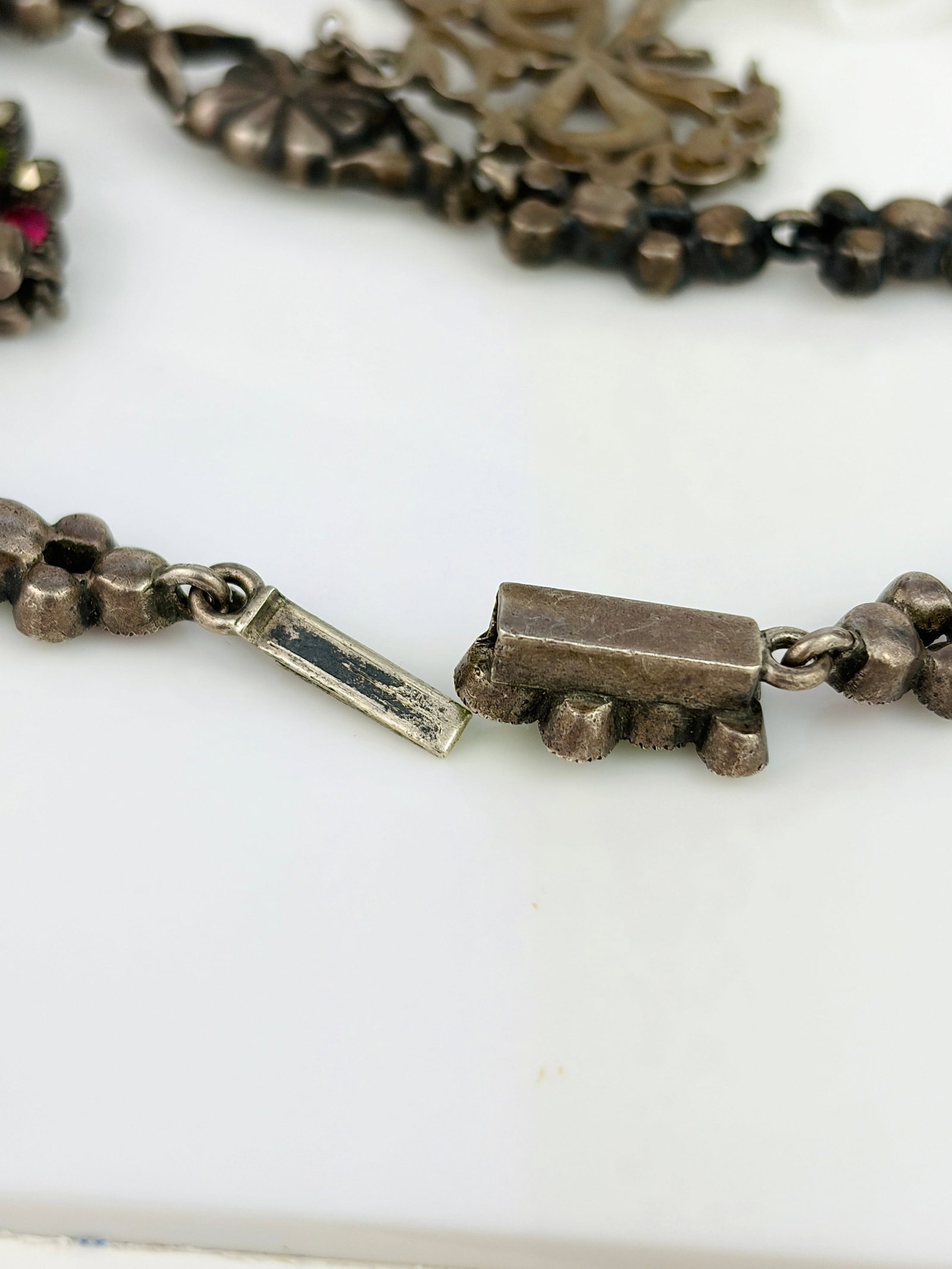 LATE GEORGIAN SILVER MULTI-COLOURED NECKLACE - 8