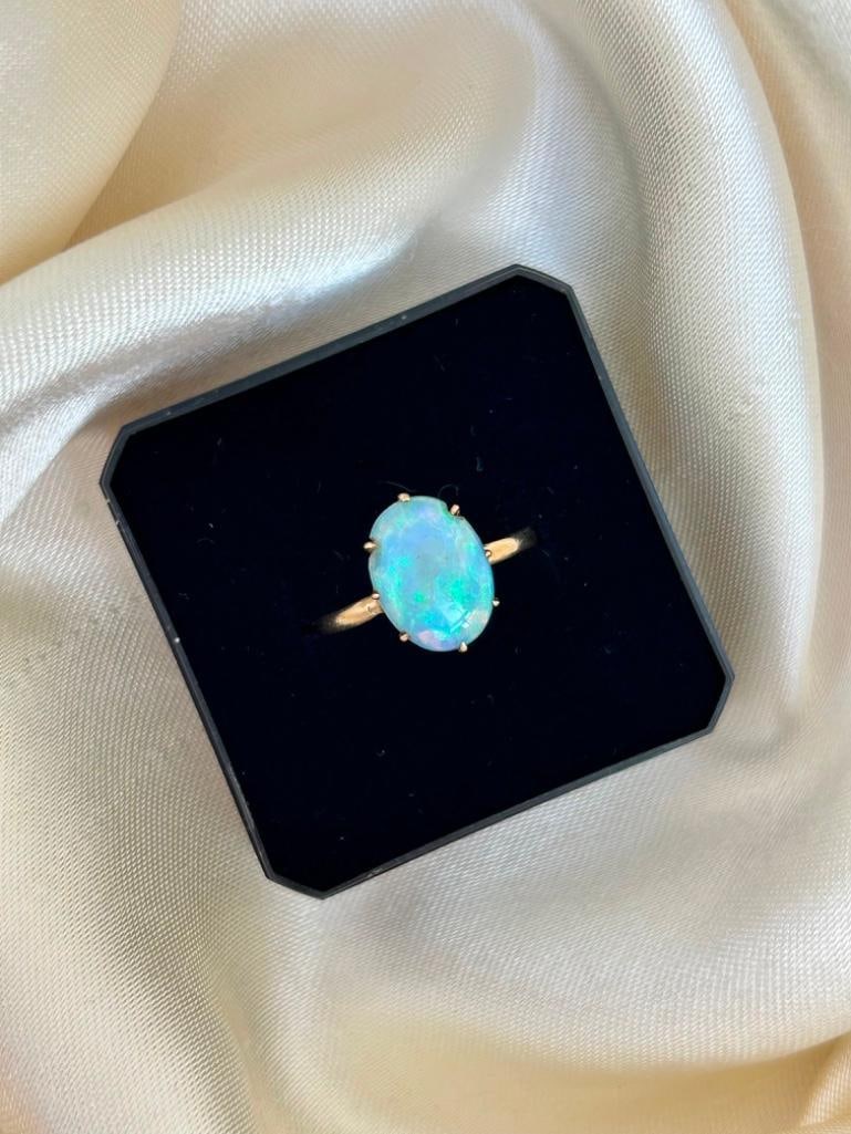 Wonderful Opal Ring in 14ct Yellow Gold - 3