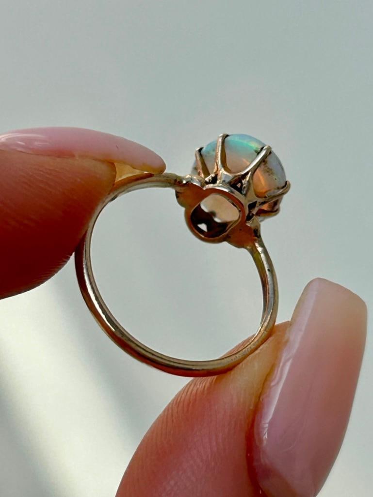 Wonderful Opal Ring in 14ct Yellow Gold - 5