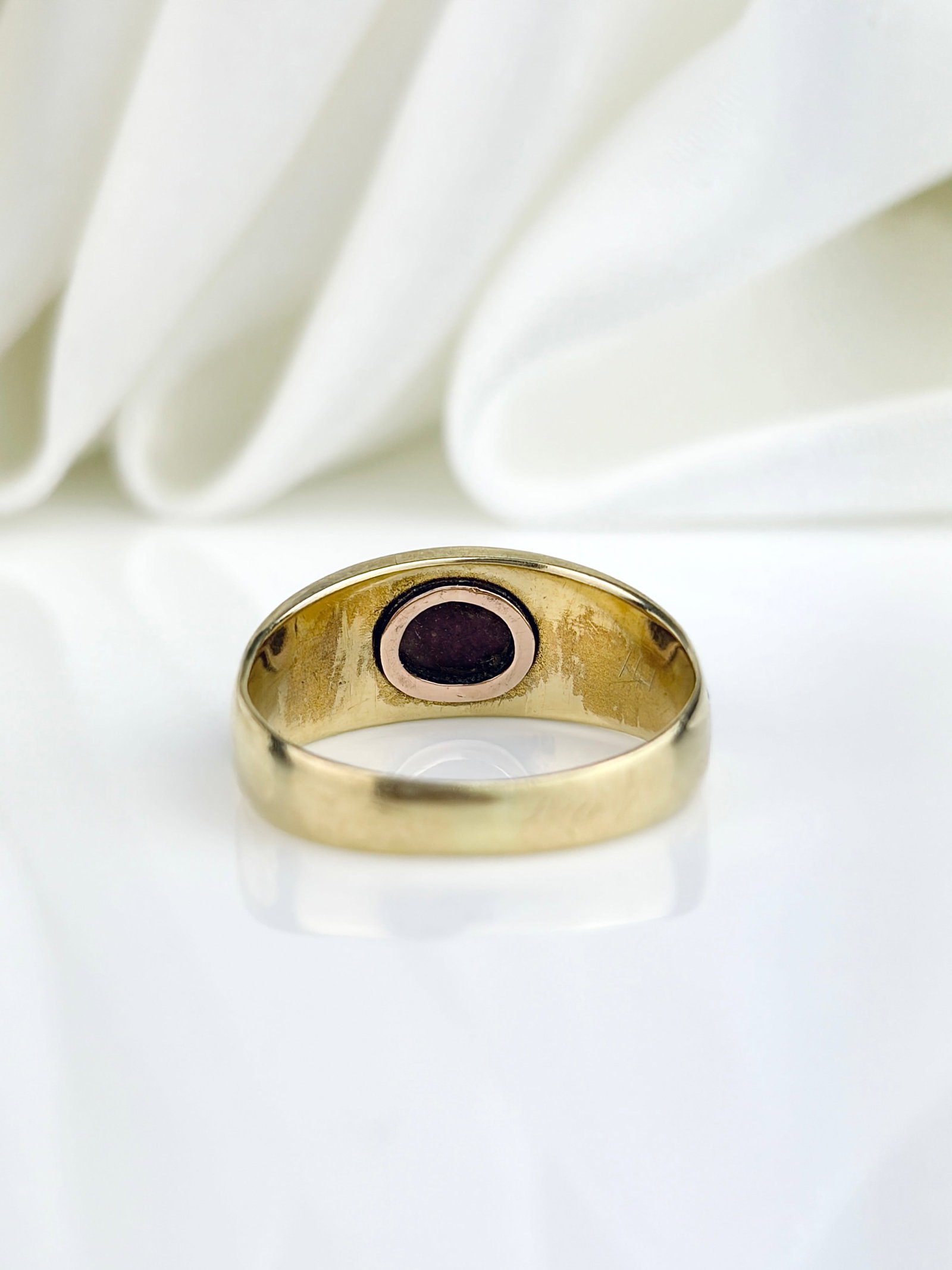 Chunky Antique 15ct Yellow Gold Pearl Star Locket Back Mourning Band Ring - 3