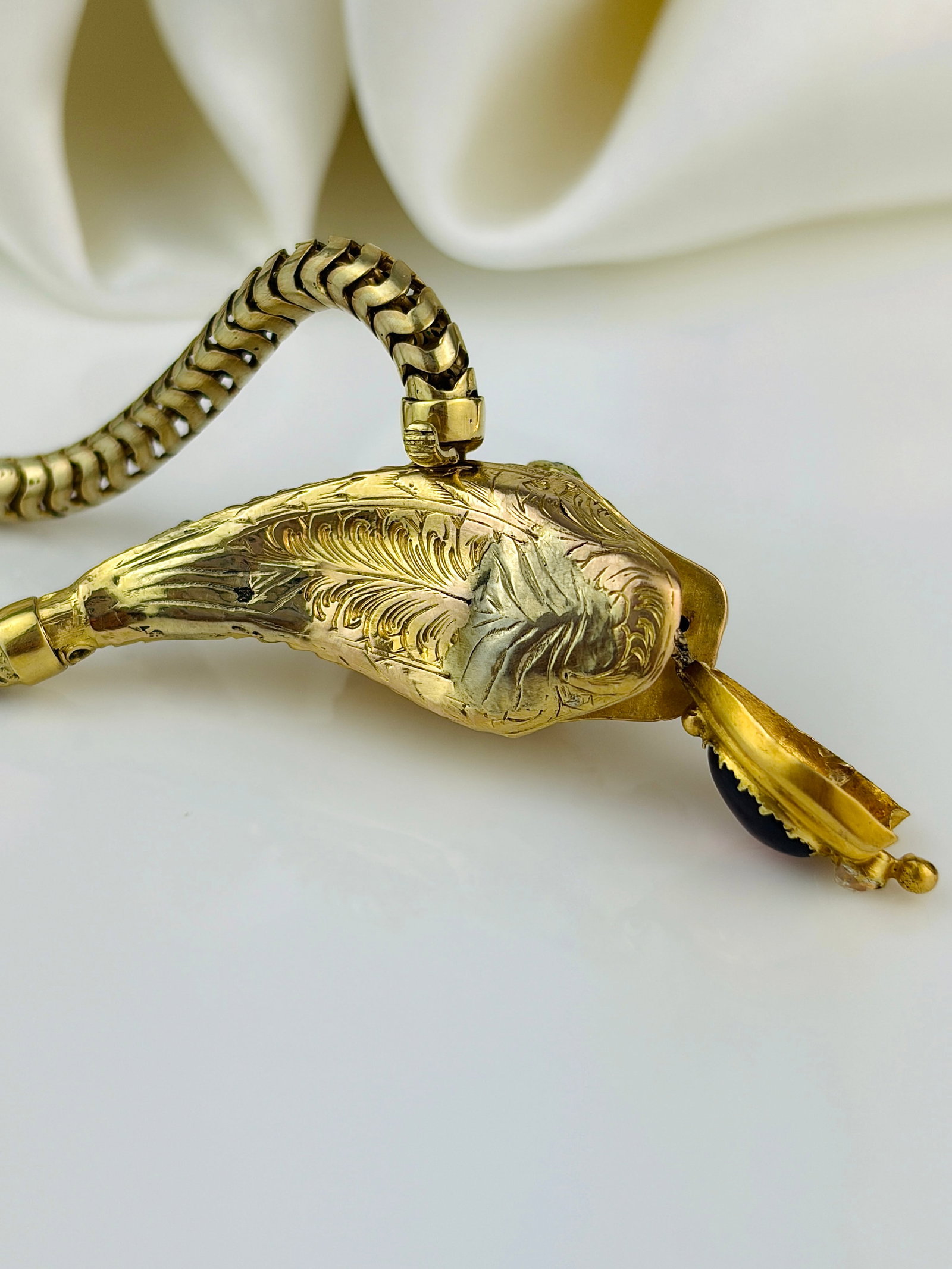 Antique Gold Cabochon Garnet and Diamond Snake Head Necklace - 4