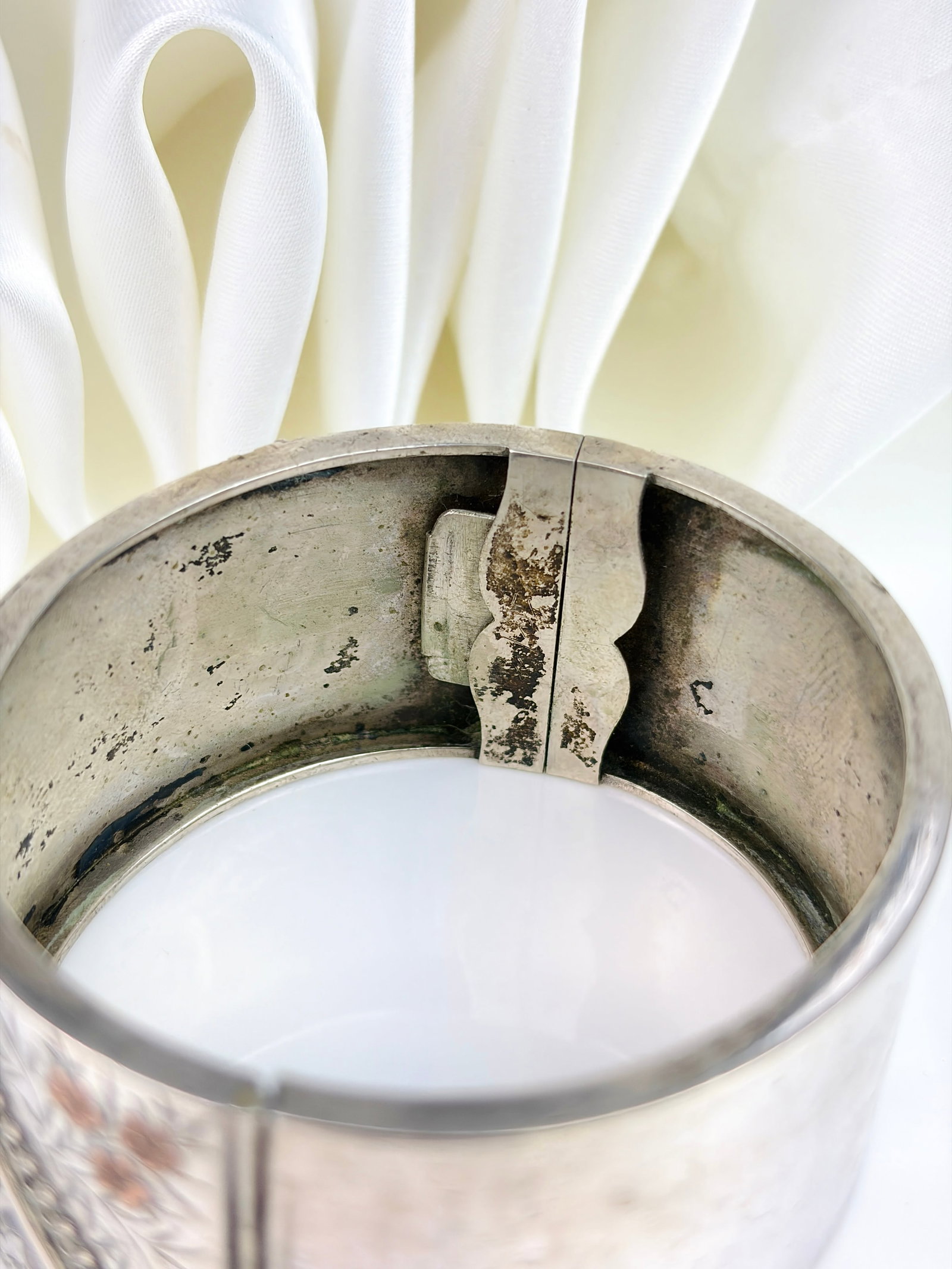 CHUNKY ANTIQUE VICTORIAN FLORAL SILVER BANGLE WITH GOLD OVERLAY - 3