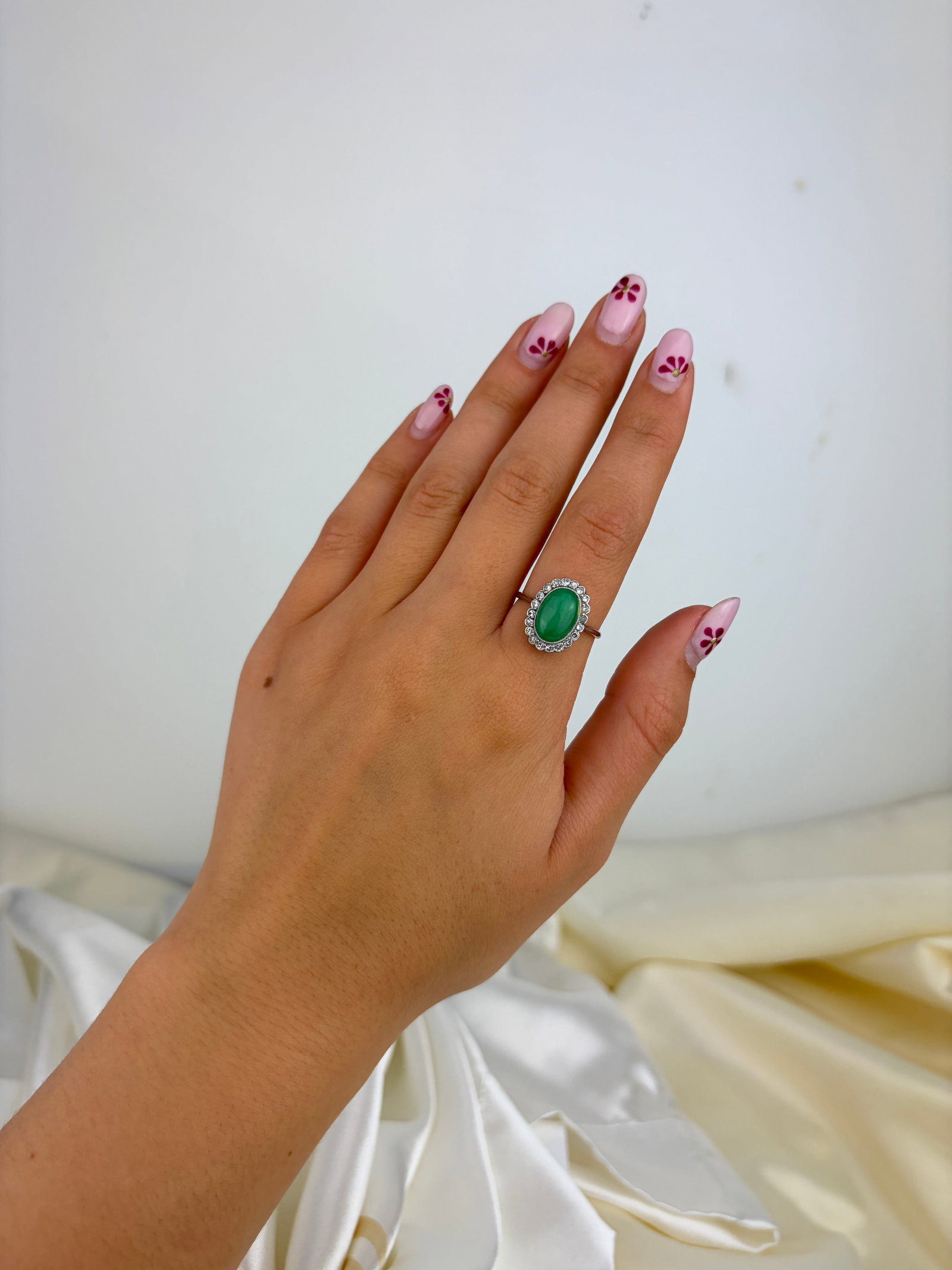 ANTIQUE ART DECO PLATINUM CABOCHON JADE AND DIAMOND CLUSTER RING - 7