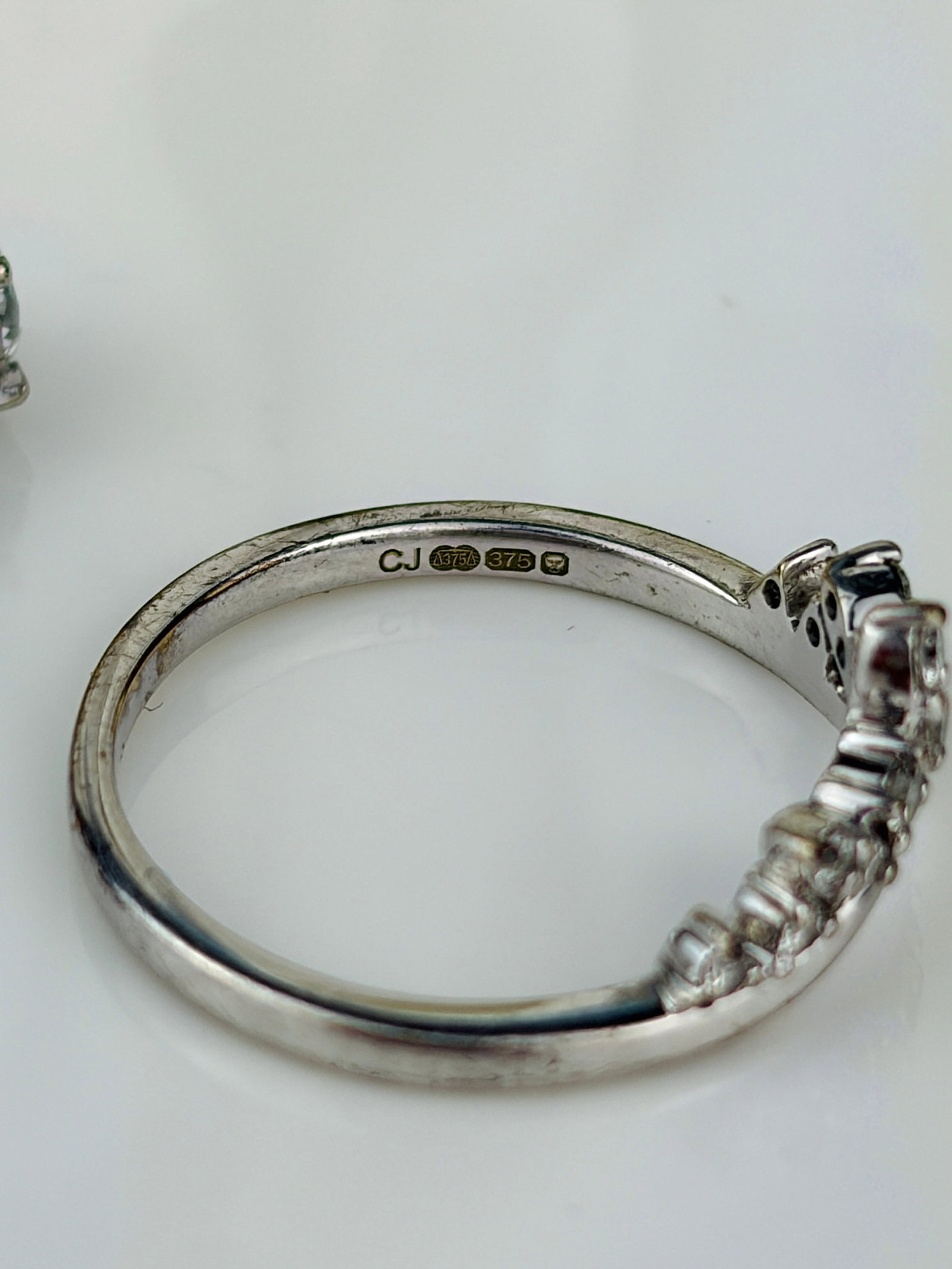 2 diamond rings complete with paperwork and certificates - 6
