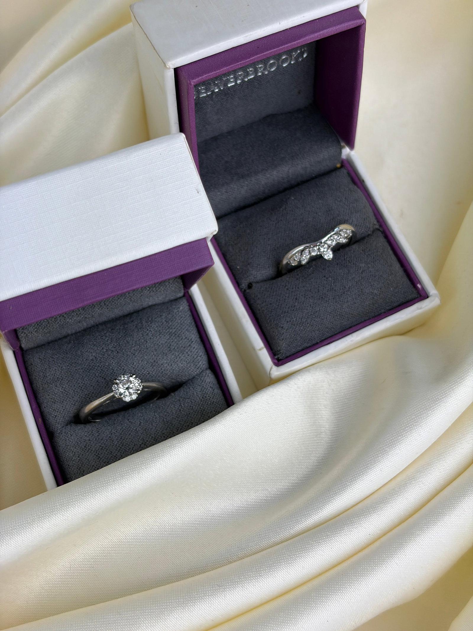 2 diamond rings complete with paperwork and certificates - 9