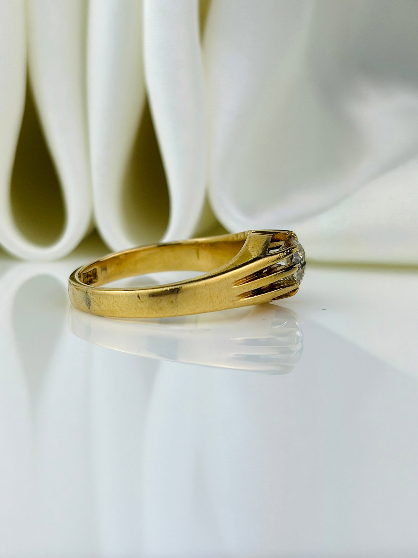 chunky antique .55pt diamond belcher ring in 18ct gold - 2