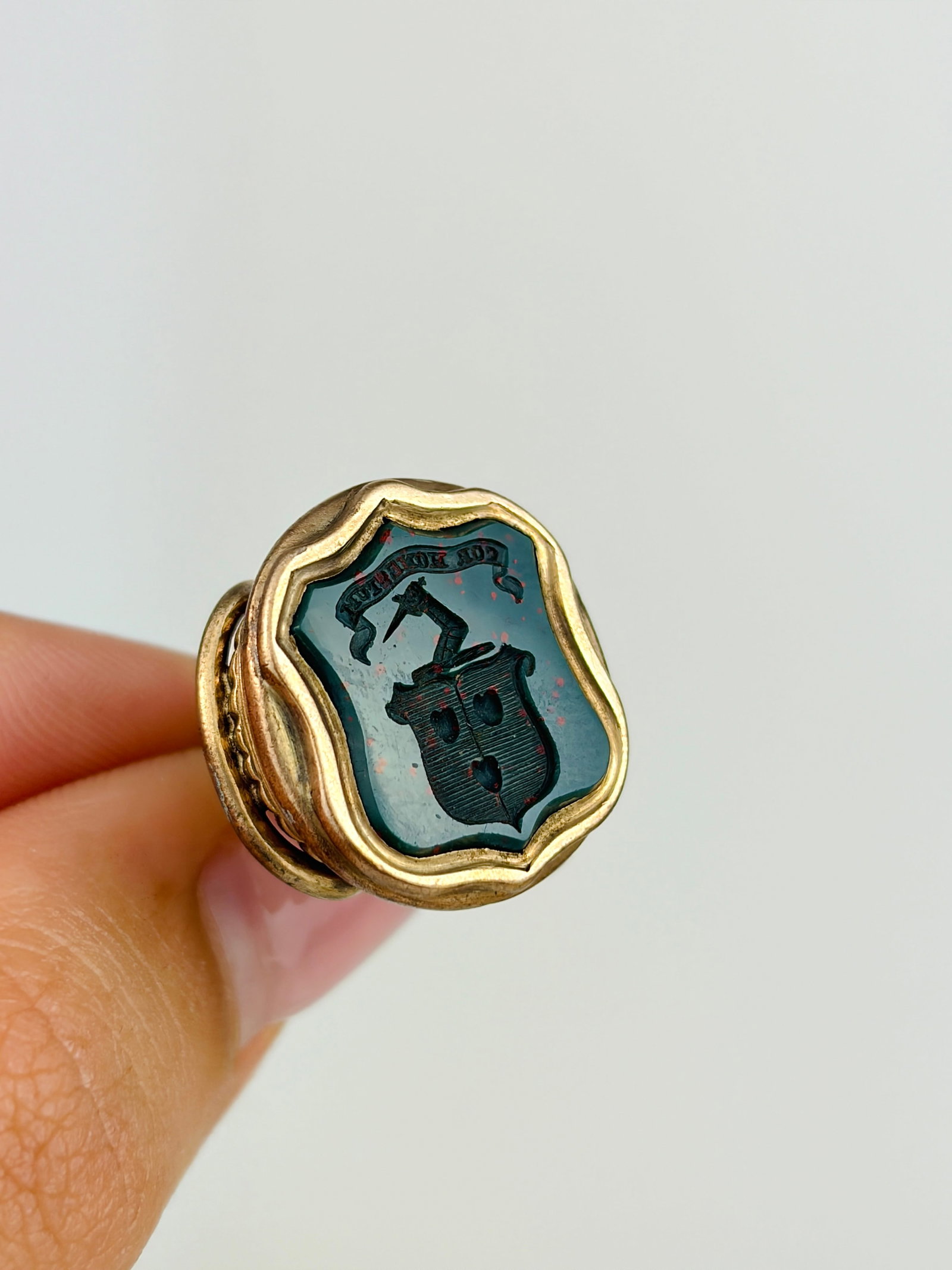 Antique Gold Bloodstone Intaglio Armorial Fob Seal Pendant with Snake - 4