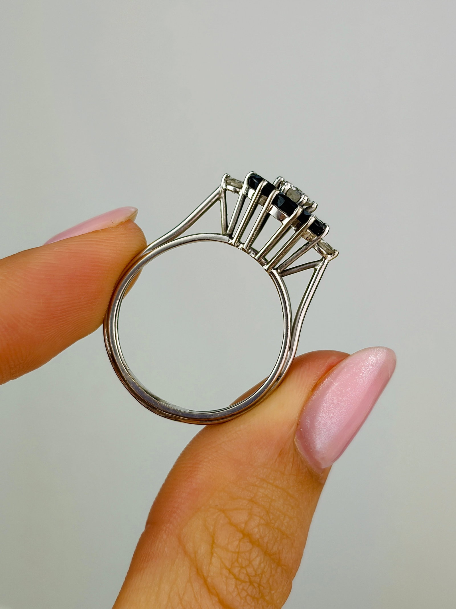 Chunky Vintage Sapphire and Diamond Platinum Cluster Ring - 6