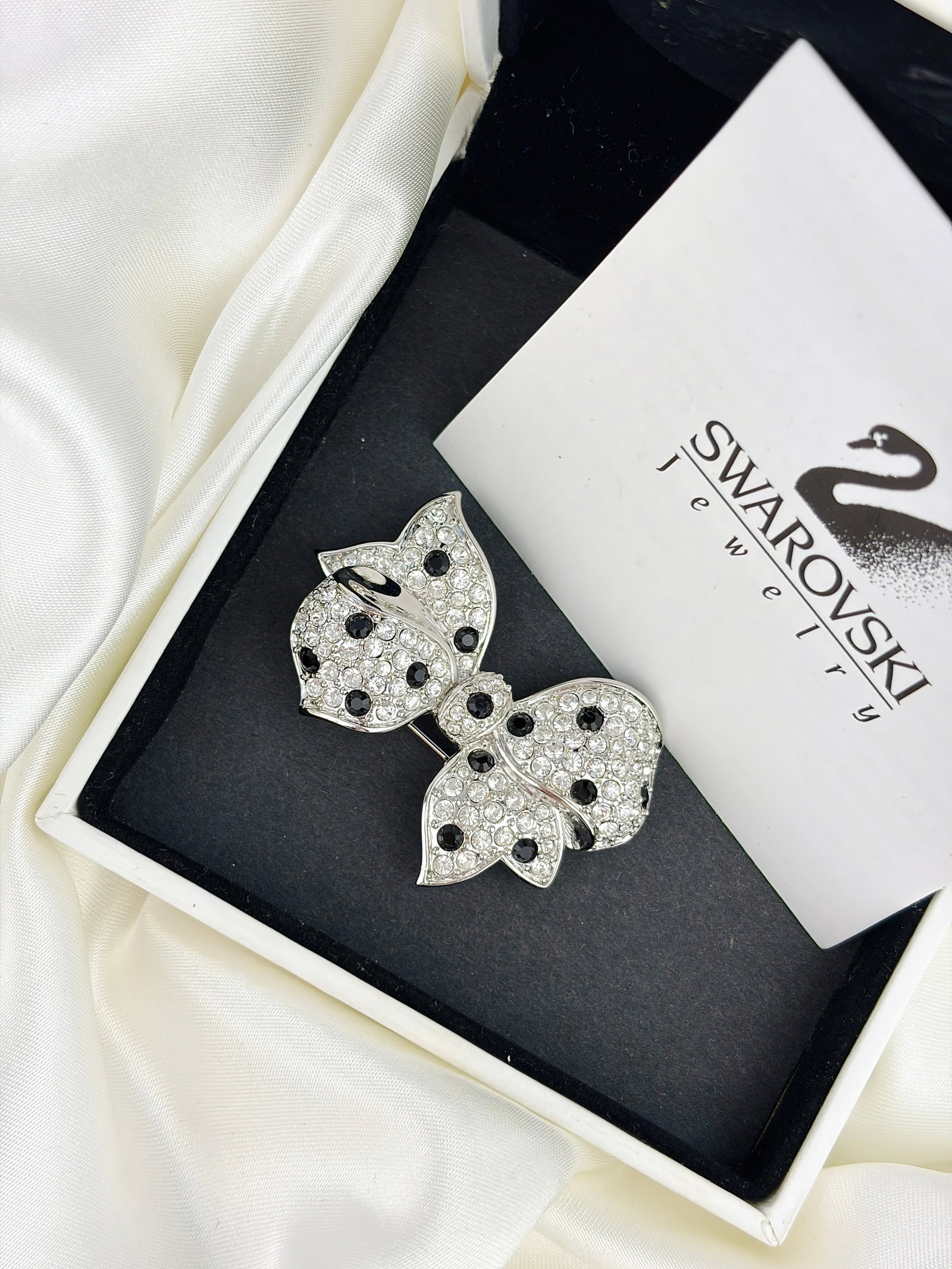 SWAROVSKI PAVÉ CRYSTAL RIBBON BROOCH - 7