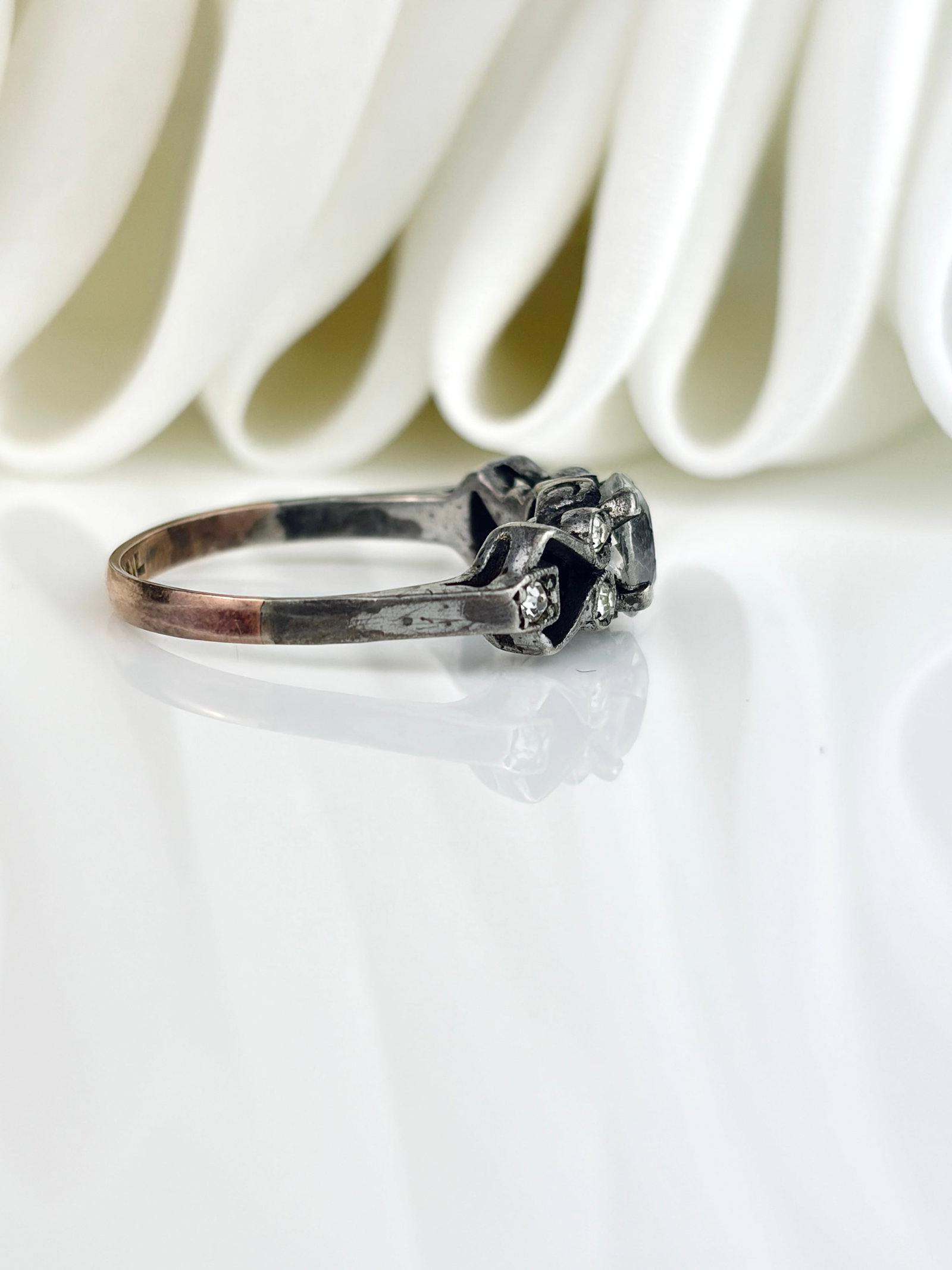 Antique Art Deco 9ct Gold and Silver Paste Ring - 2