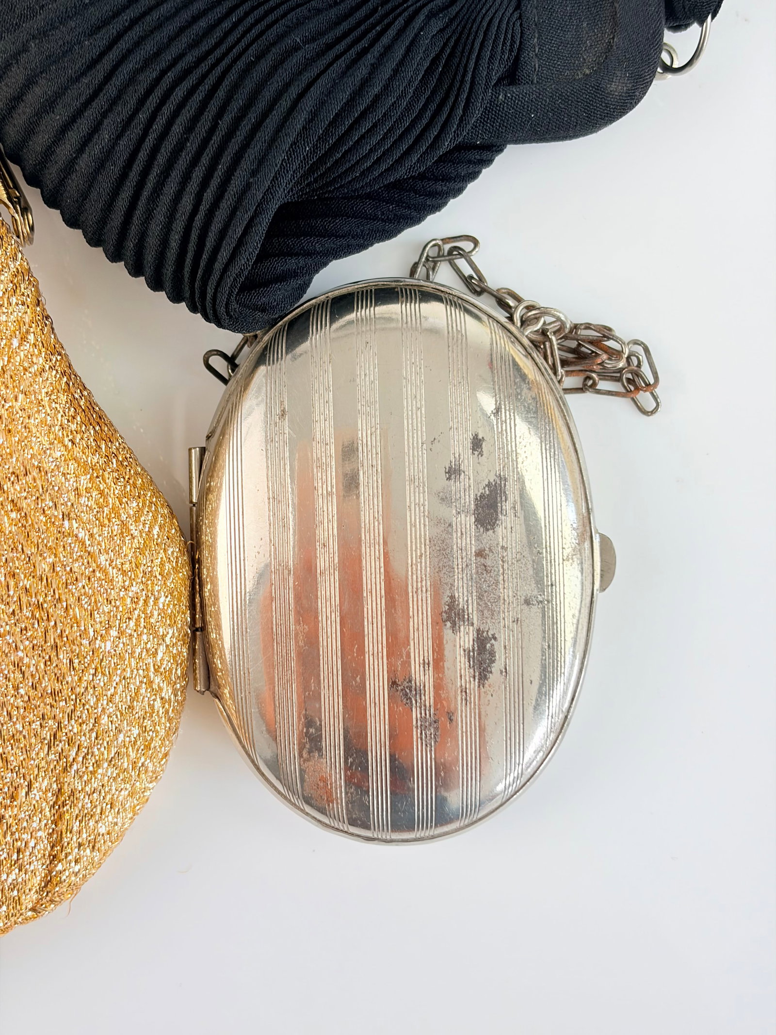 Mixed Lot - 3x Handbags/Purses, Compact Mirror/ Coin Purse on Chain - 3