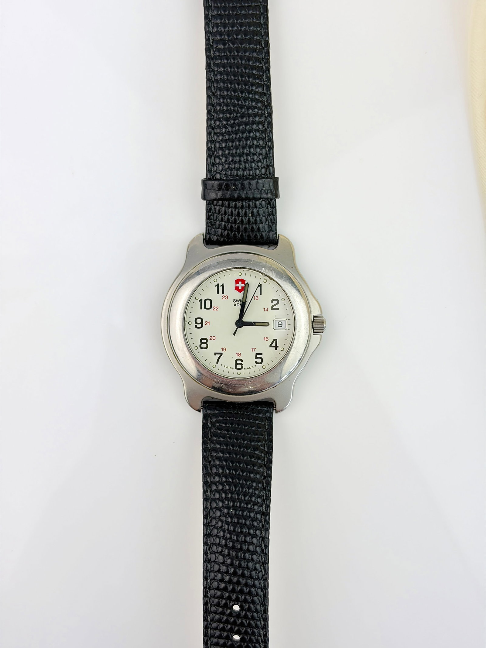 SWISS ARMY VICTORINOX ORIGINAL FIELD WATCH WHITE DIAL AND BLACK LEATHER STRAPS - 2