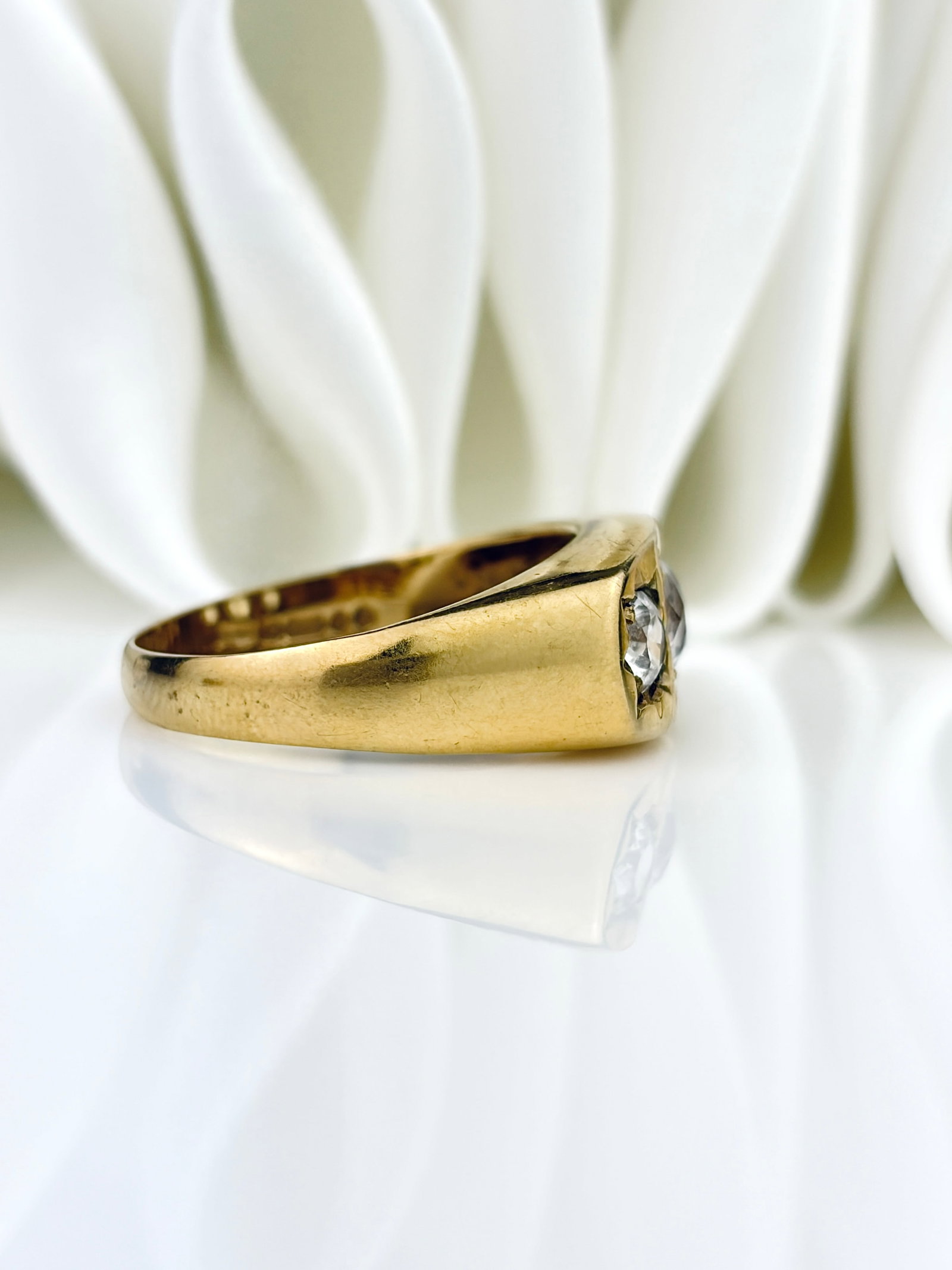 CHUNKY VINTAGE WHITE SPINEL 3 STONE STAR SET RING - 2
