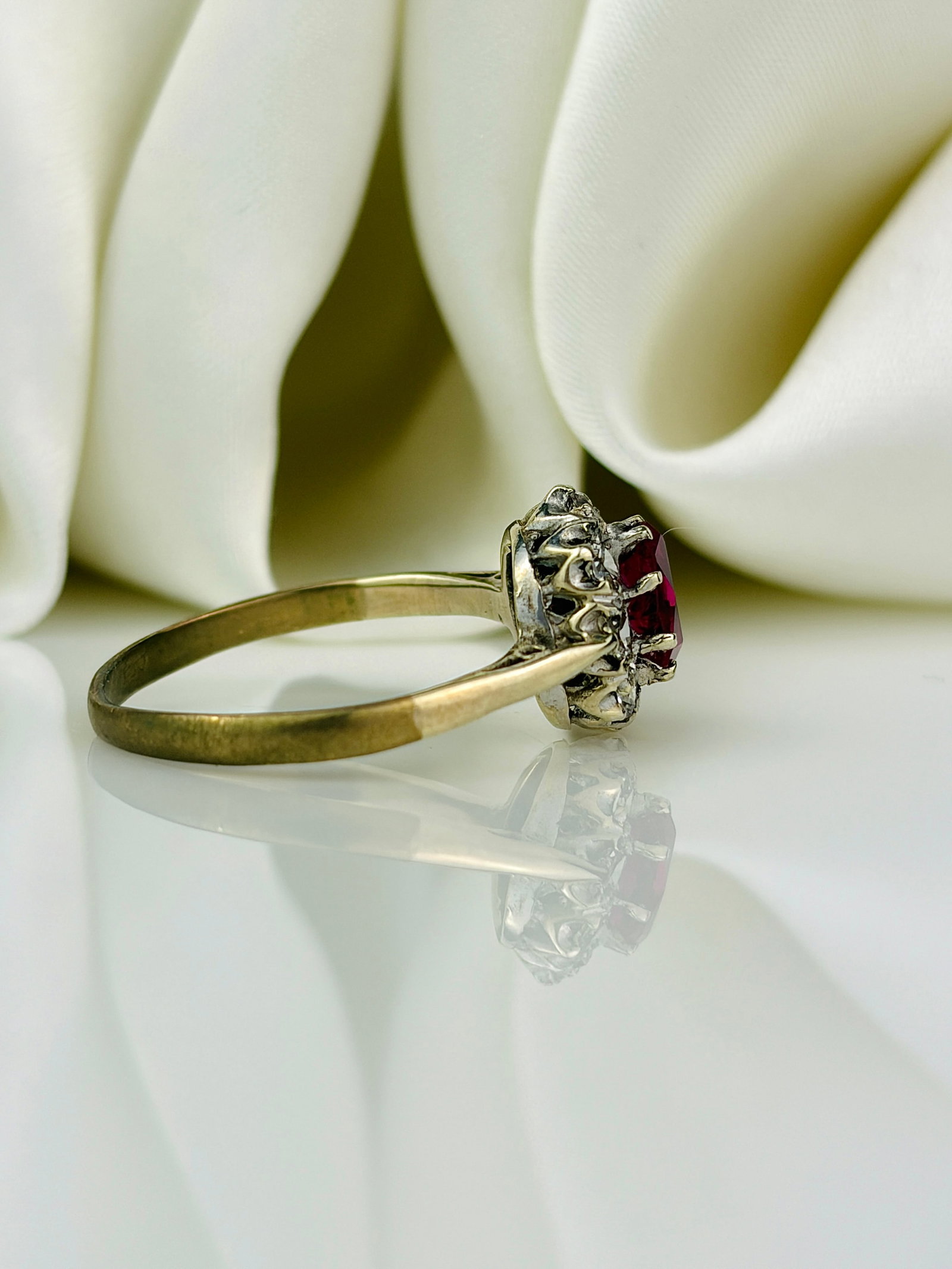sweet 9ct gold gemset cluster ring - 2