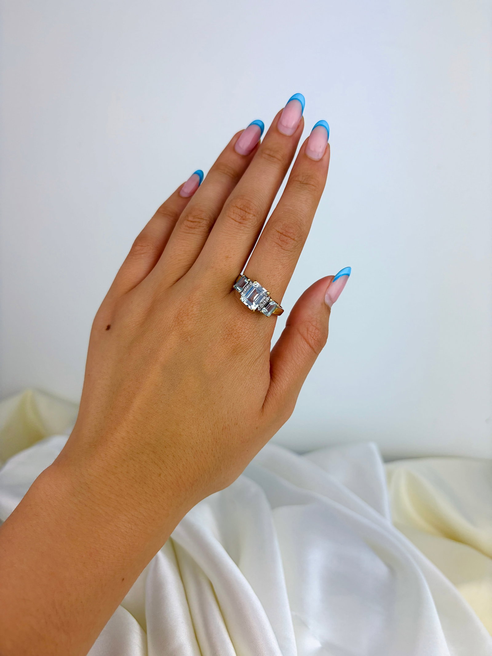 Large Size Vintage 9ct Yellow Gold Emerald Cut Aquamarine and Diamond 3 Stone Ring - 7