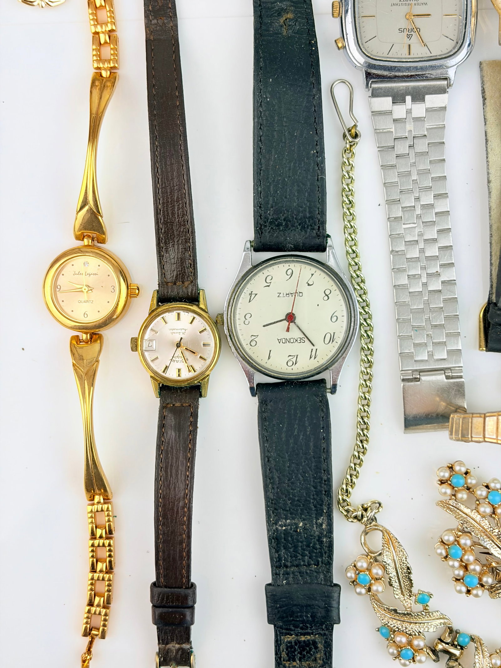 GIANT Mixed Lot Wrist Watches - Ladies Watches, Gold Tone, Mixed Metals etc - 2