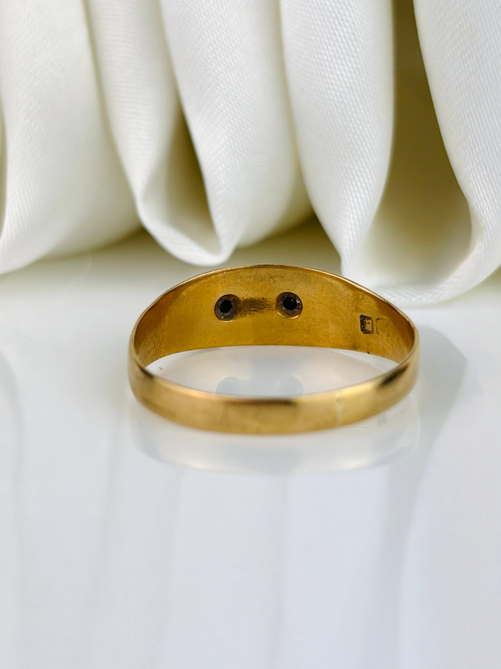 Victorian C.1894 Diamond and Pearl 5 Stone Ring in 18ct Yellow Gold - 3