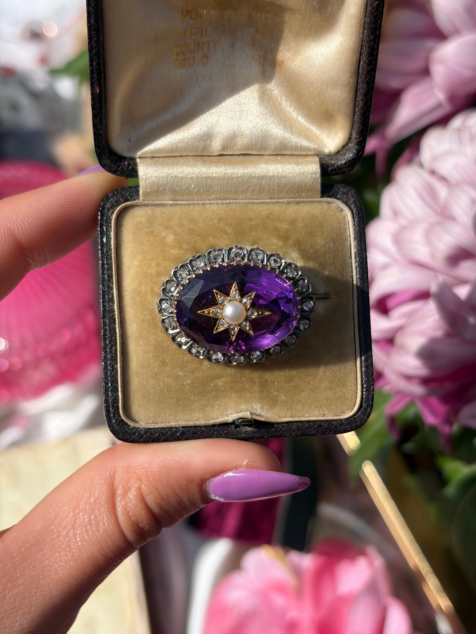 ANTIQUE BOXED VICTORIAN AMETHYST, ROSE CUT DIAMOND AND PEARL STAR BROOCH IN GOLD - 2