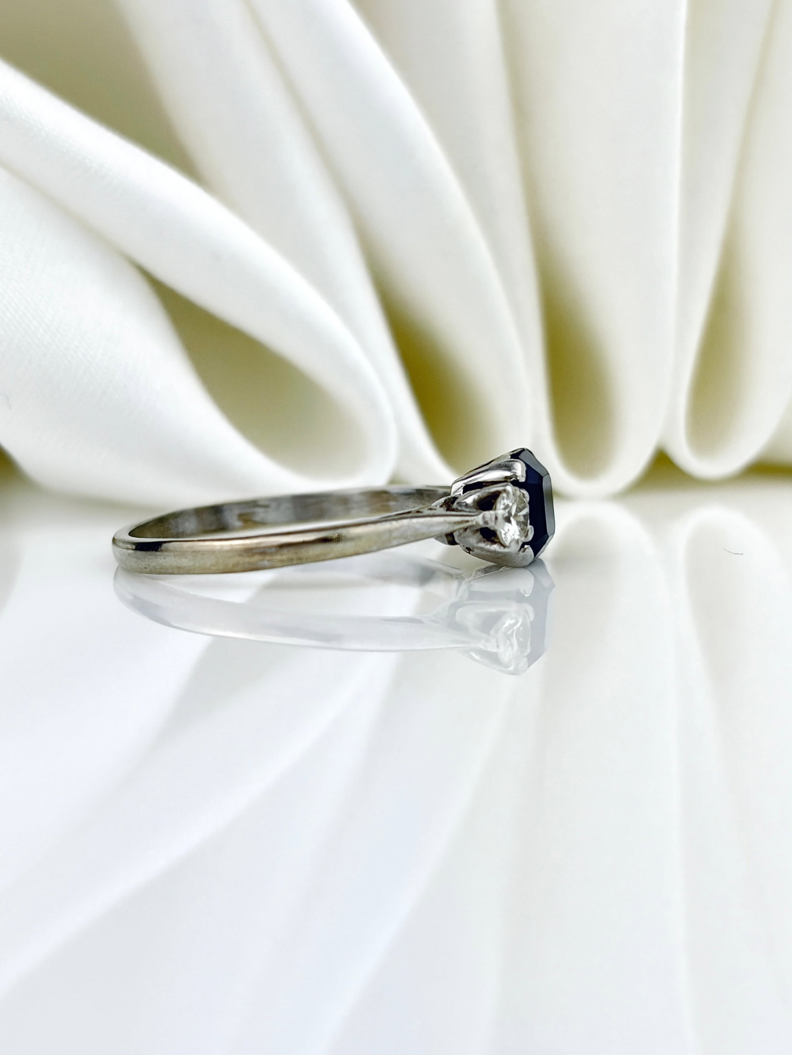 SWEET SAPPHIRE AND DIAMOND 3 STONE RING IN WHITE GOLD - 2