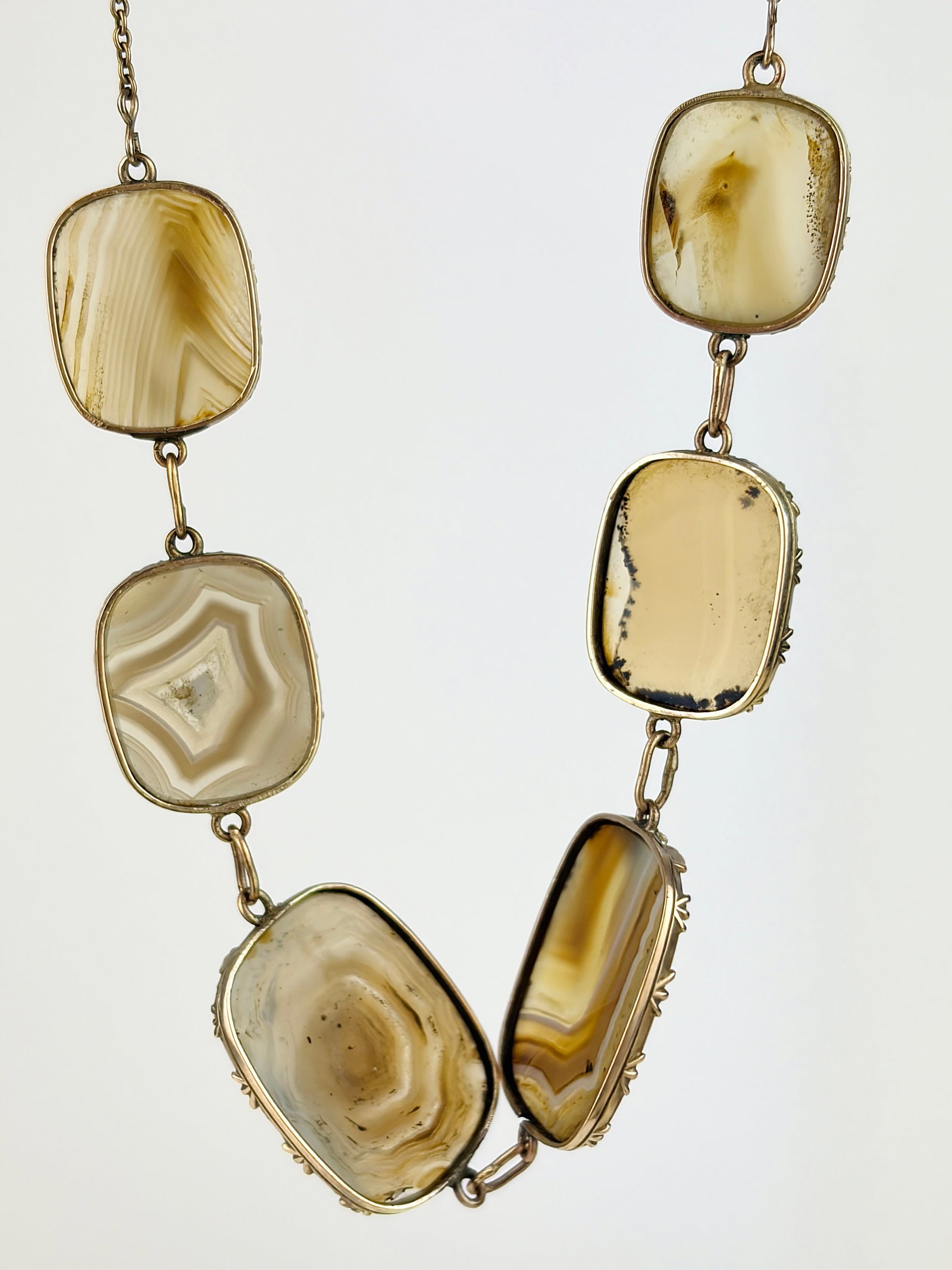 ANTIQUE GEORGIAN ERA 9CT GOLD BANDED AGATE NECKLACE - 3