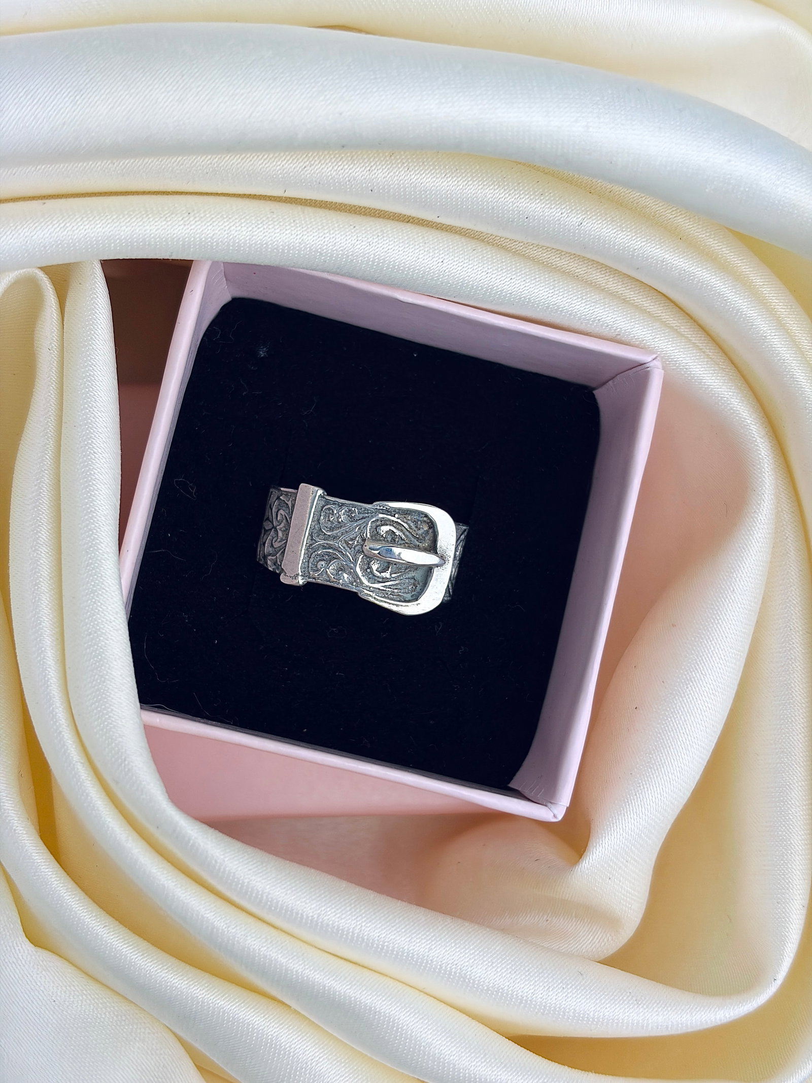 ANTIQUE SILVER ENGRAVED BUCKLE RING - 8