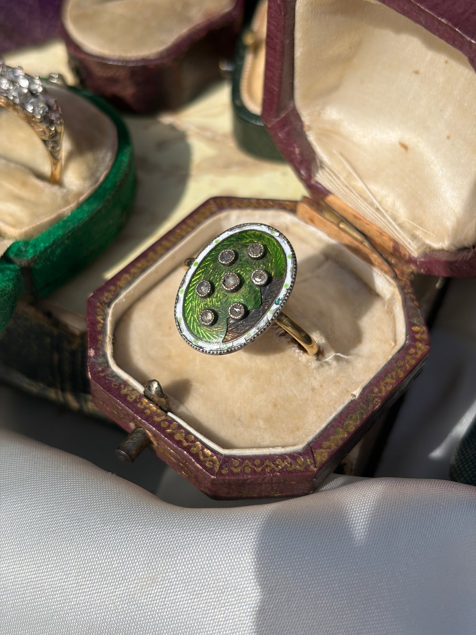 ANTIQUE 18CT YELLOW GOLD DIAMOND, GREEN AND WHITE ENAMEL PANEL RING - 2