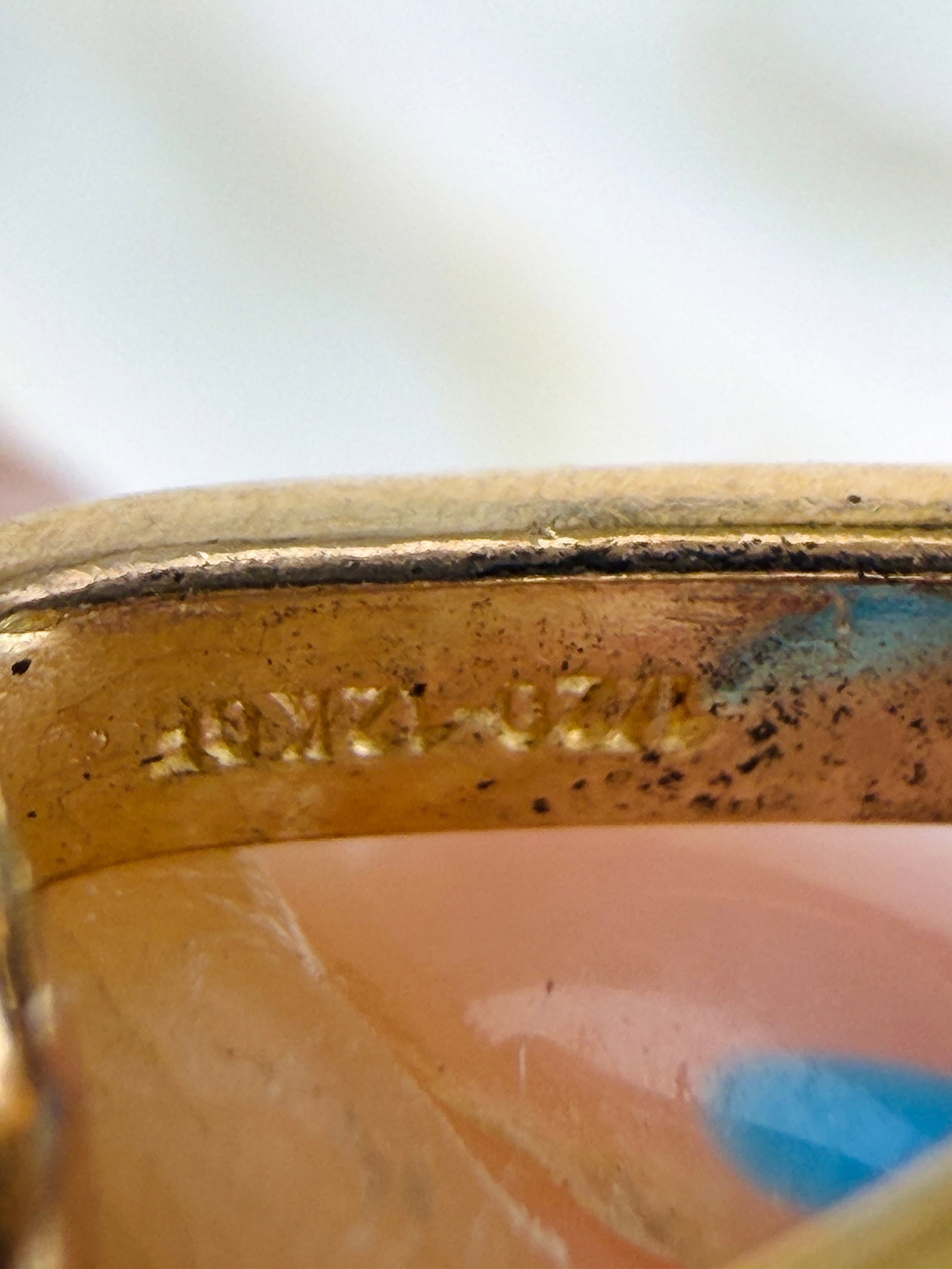 Chunky Gilt Metal Bracelet with Dogclip - 4
