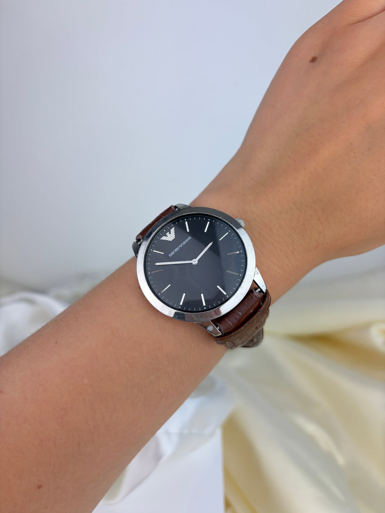 MEN'S EMPORIO ARMANI WATCH WITH BLACK DIAL AND LEATHER STRAP - 7