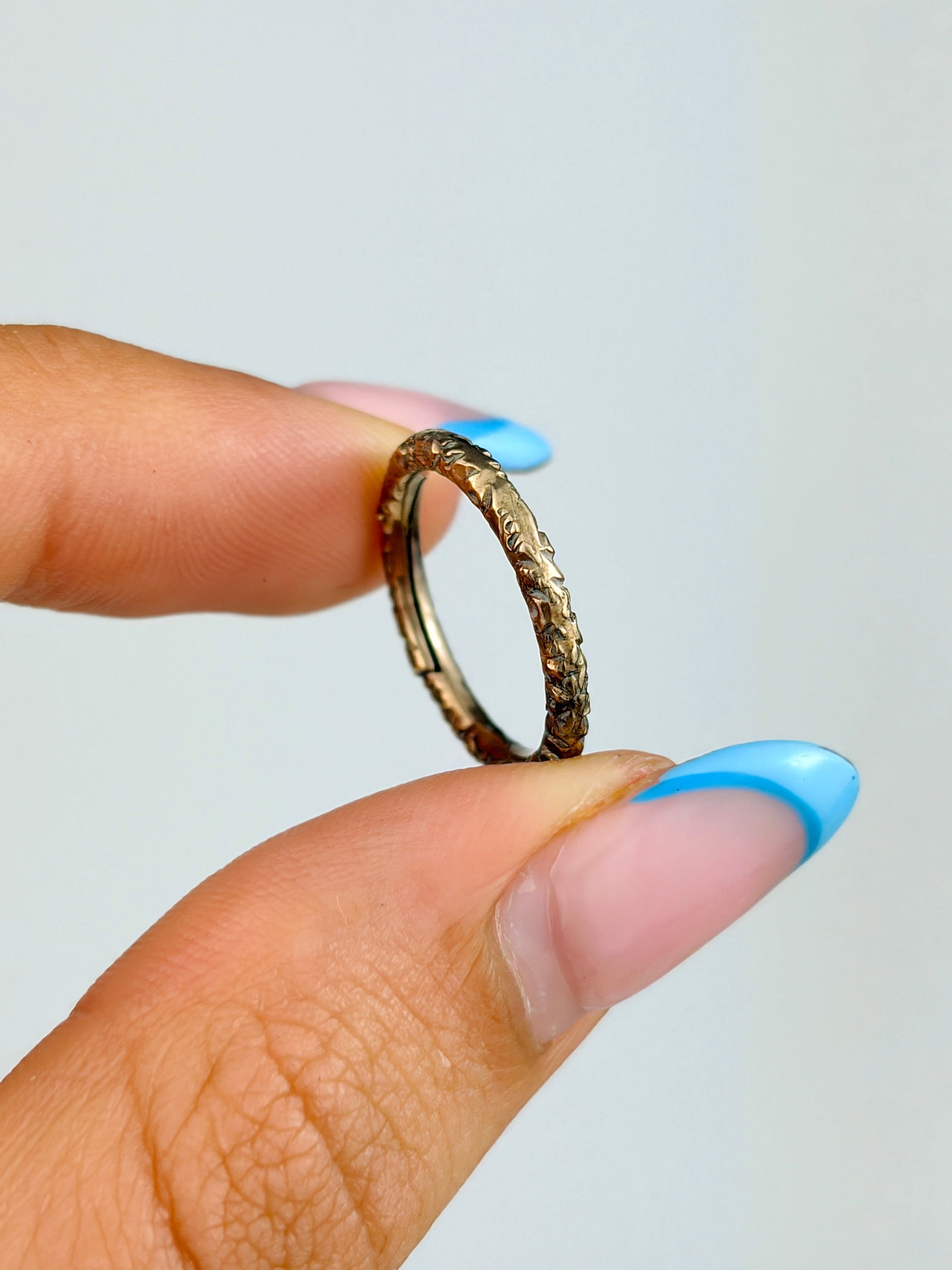 Antique Georgian 9ct Gold Engraved Split Ring - 3