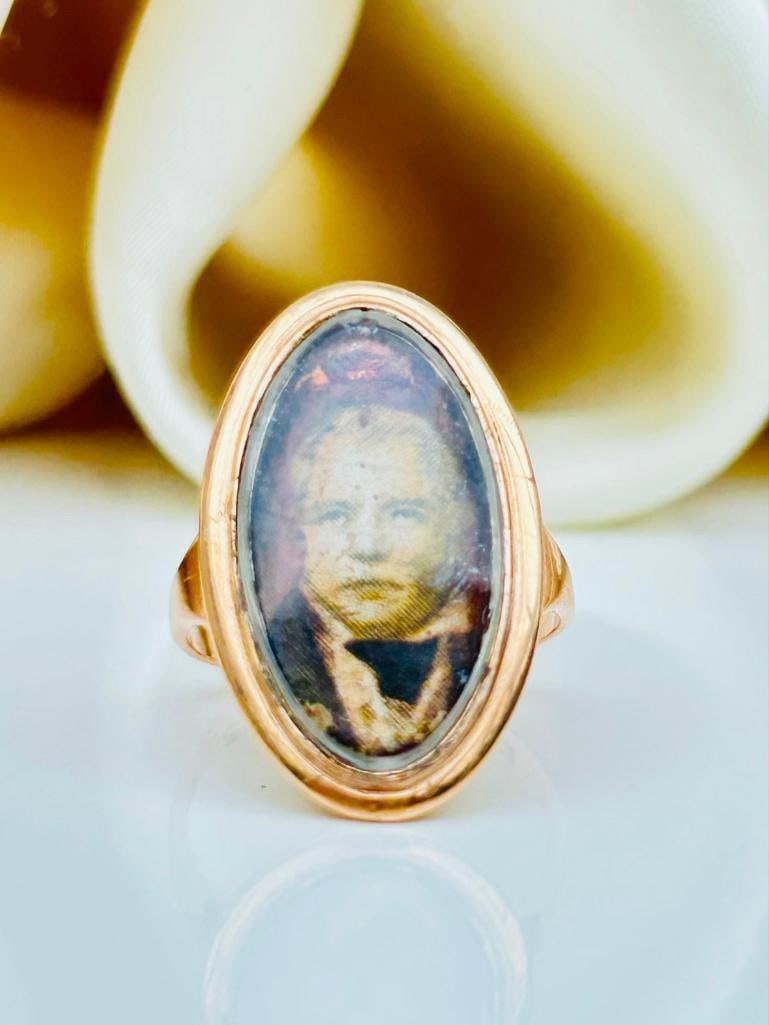 antique “sir walter scott” 1771-1835” gold ring - 2