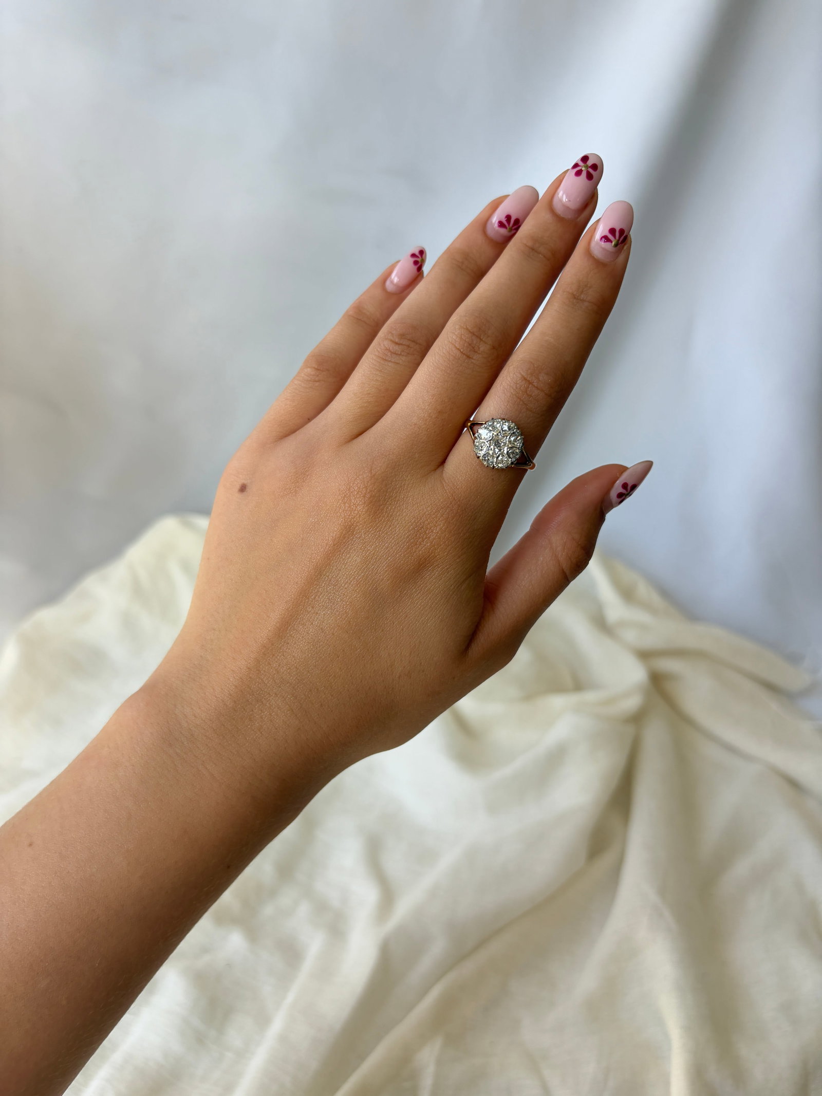 CHUNKY 18CT YELLOW GOLD DIAMOND CLUSTER RING - 2