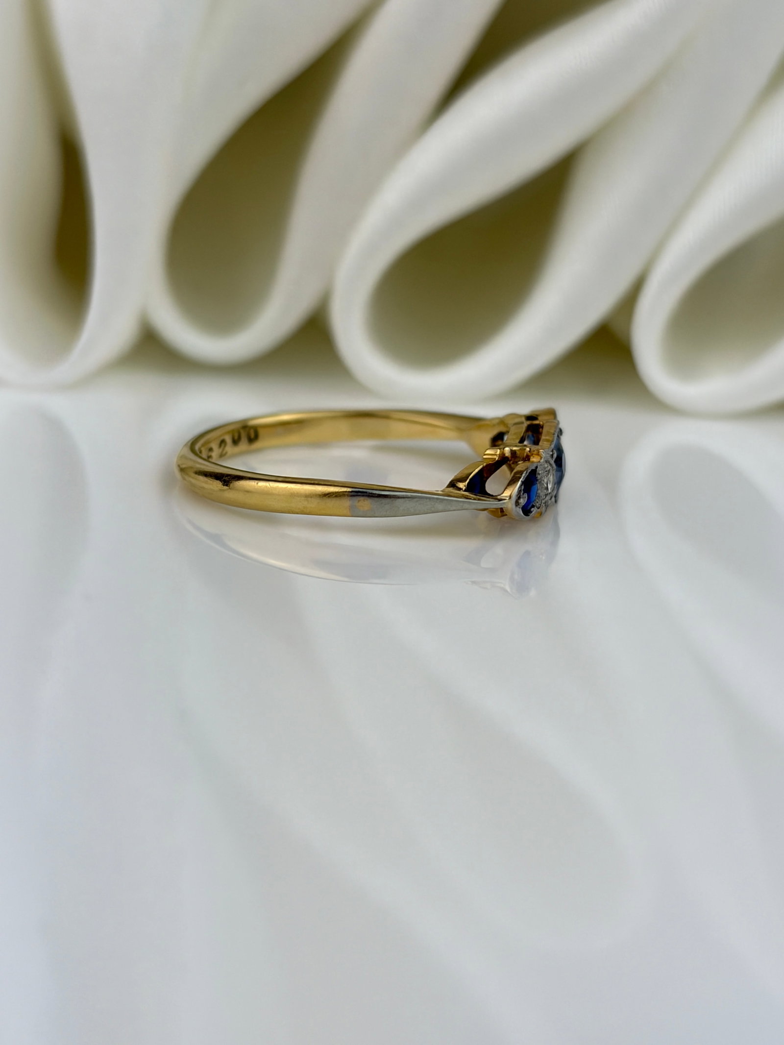 Antique Art Deco 18ct Gold and Platinum Sapphire and Diamond 5 Stone Ring - 2