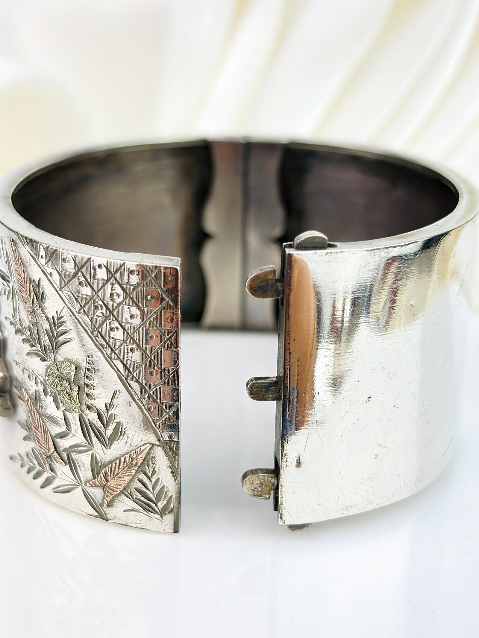 ANTIQUE SILVER WIDE AESTHETIC BANGLE/BRACELET - 4