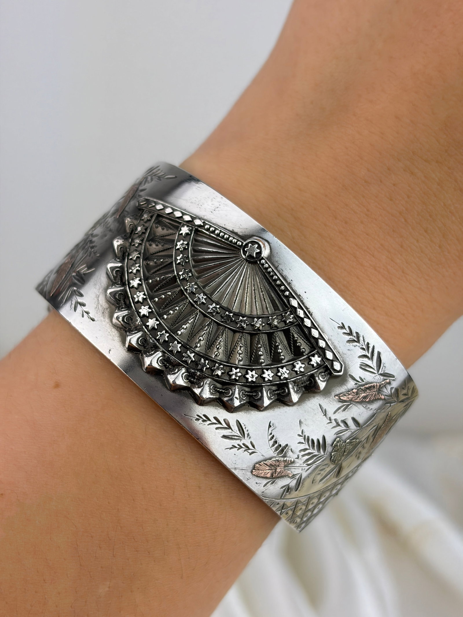 ANTIQUE SILVER WIDE AESTHETIC BANGLE/BRACELET - 6