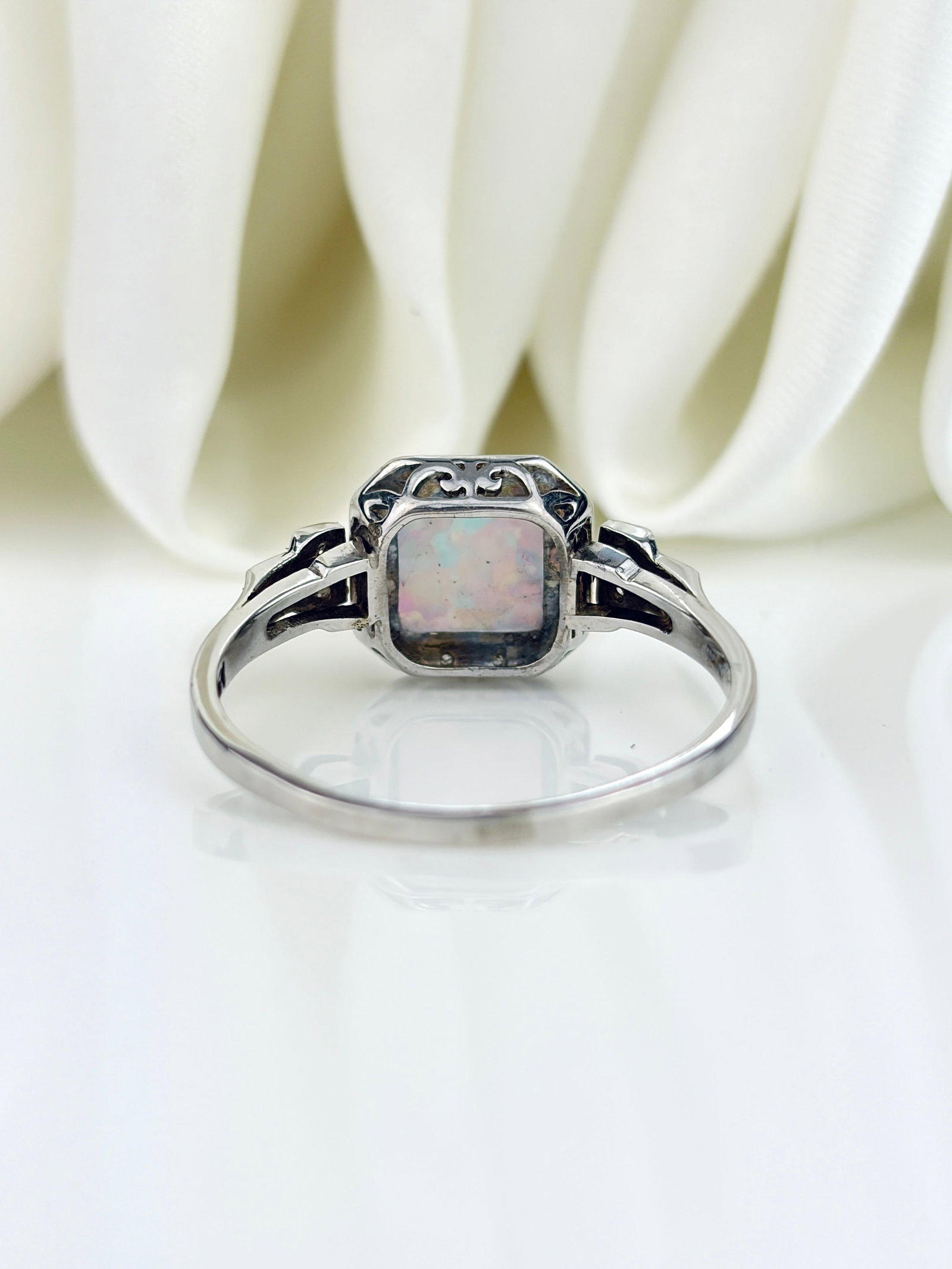 VINTAGE 18CT WHITE GOLD OPAL AND DIAMOND RING - 3