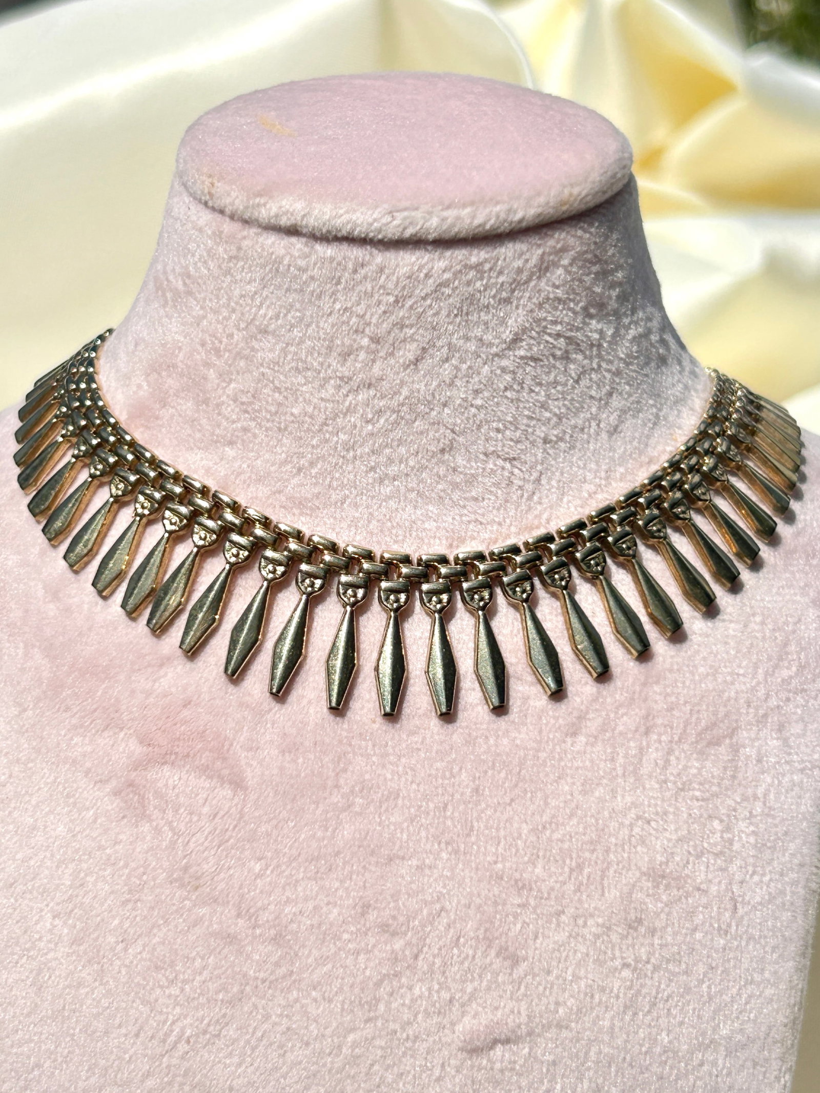 vintage 9ct yellow gold fringe deisgn collar / necklace - 2