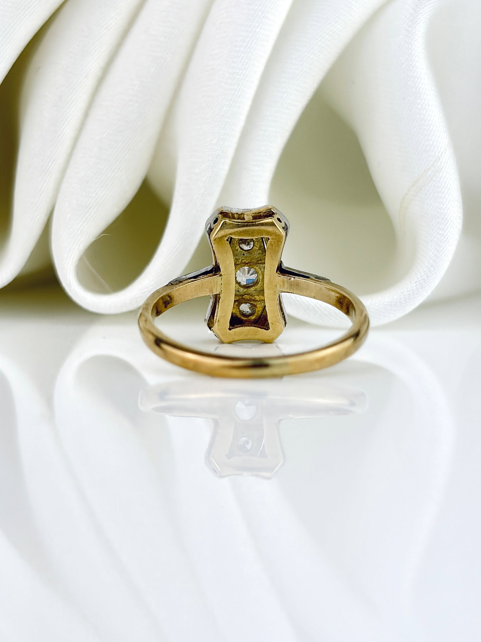 ANTIQUE ART DECO DIAMOND RING IN 18CT GOLD AND PLATINUM - 3