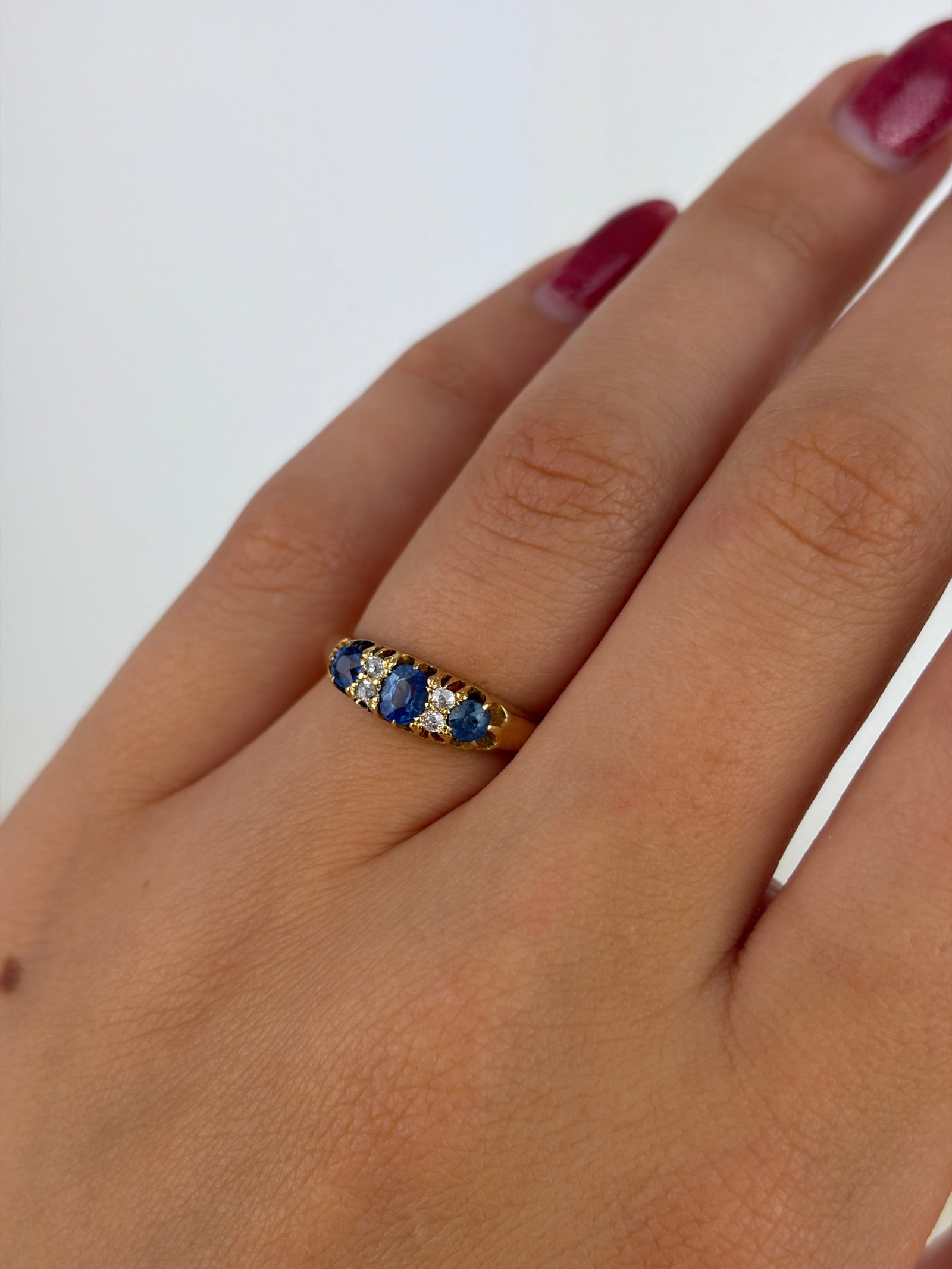 Wonderful Sapphire and Diamond 5 Stone Ring in Gold - 8