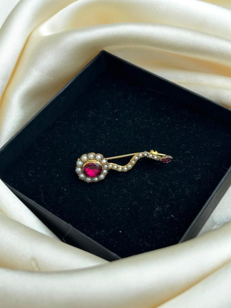 Georgian Flat Cut Garnet and Pearl Haley’s Comet Gold Brooch - 3