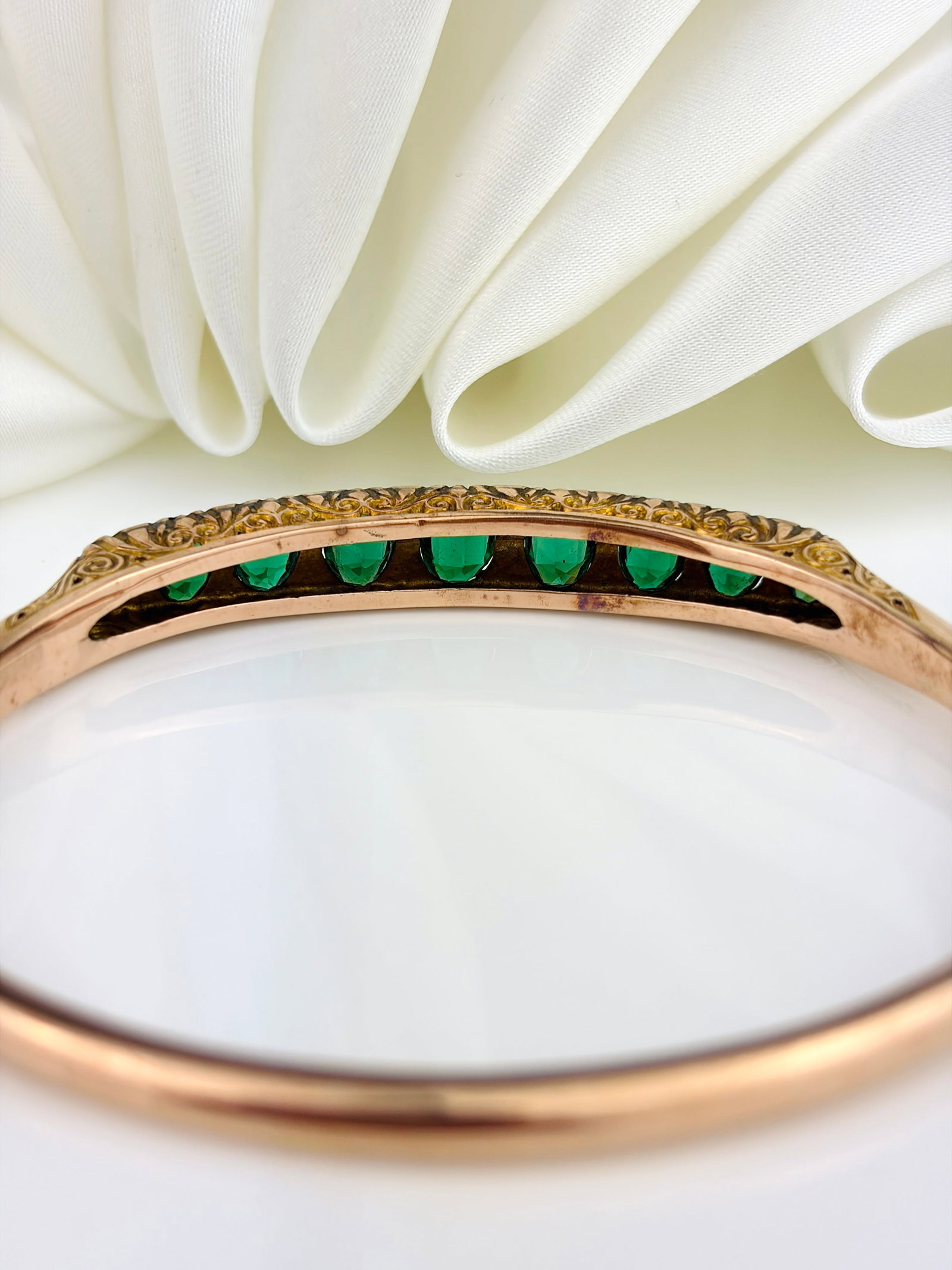 ANTIQUE C.1908 GREEN TOURMALINE AND DIAMOND BANGLE - 3