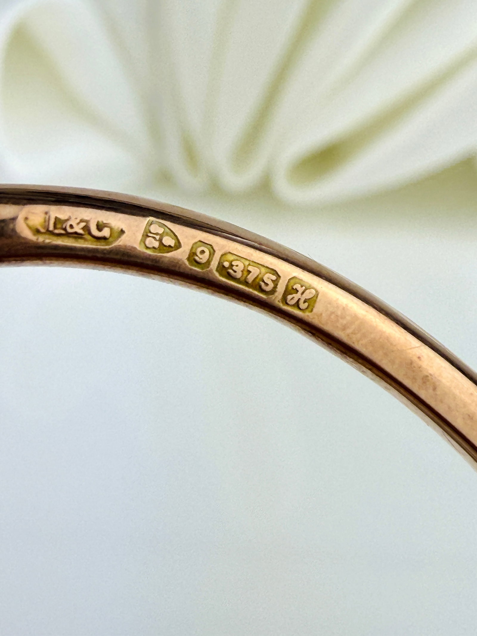 ANTIQUE C.1908 GREEN TOURMALINE AND DIAMOND BANGLE - 4