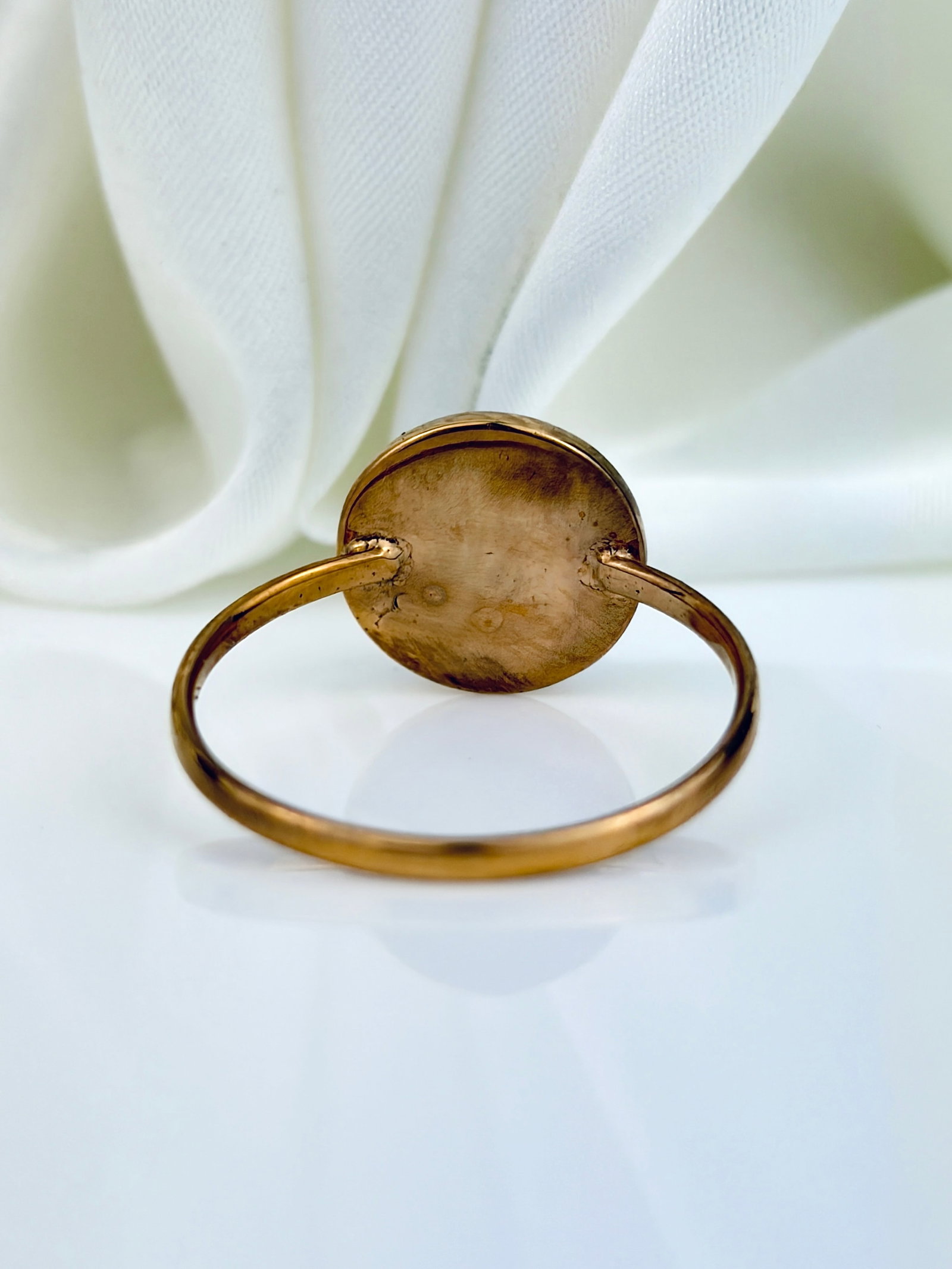 ANTIQUE BANDED AGATE 9CT YELLOW GOLD RING - 3
