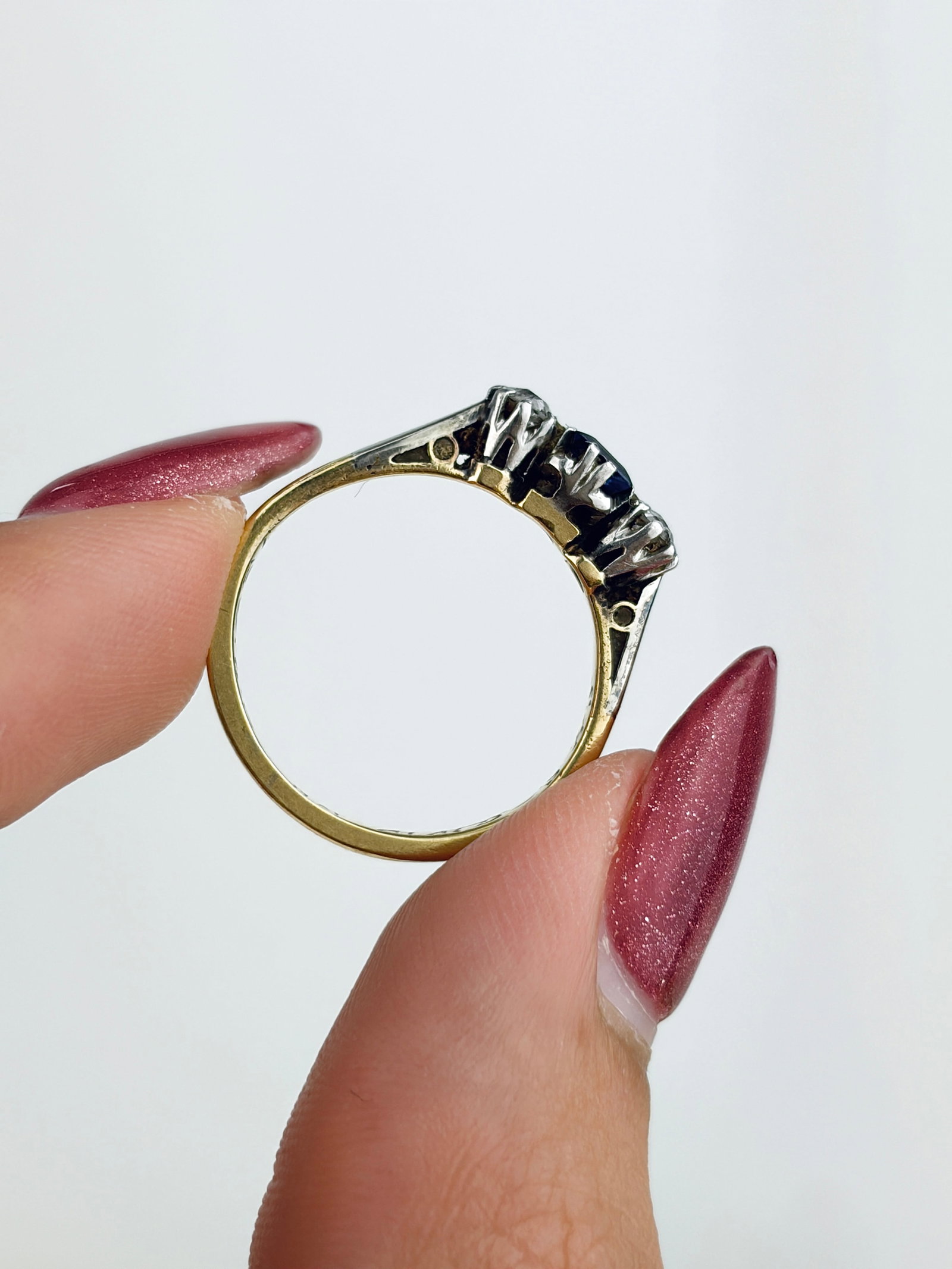 Sweet 18ct Gold and Platinum Sapphire and Diamond 3 Stone Ring - 7