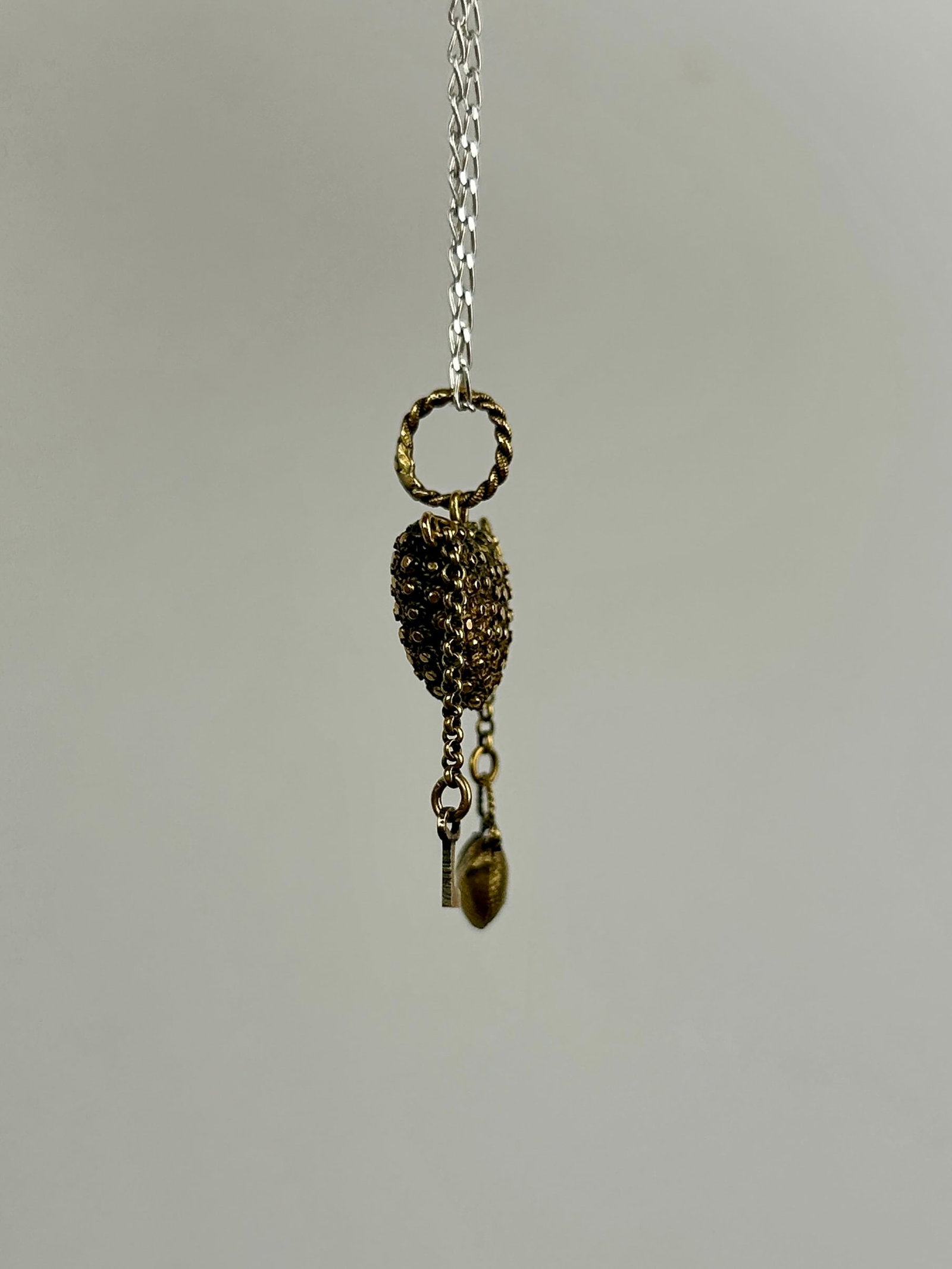 Antique 9ct Gold Opening Georgian Heart Lock and Key Pendant - 2