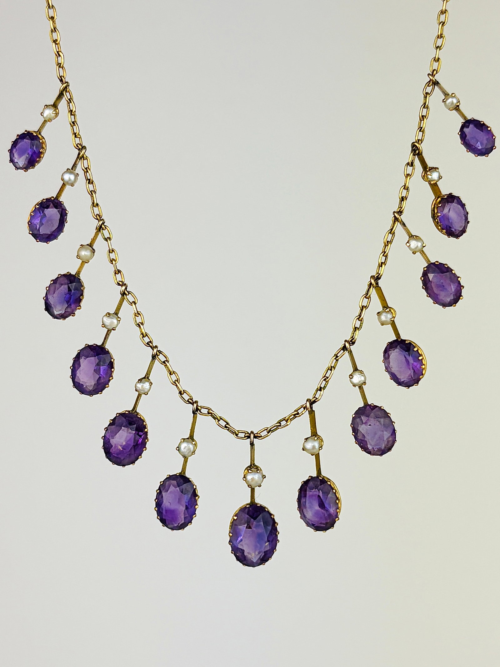 Antique Boxed Amethyst and Pearl Fringe Necklace in 9ct Gold - 2