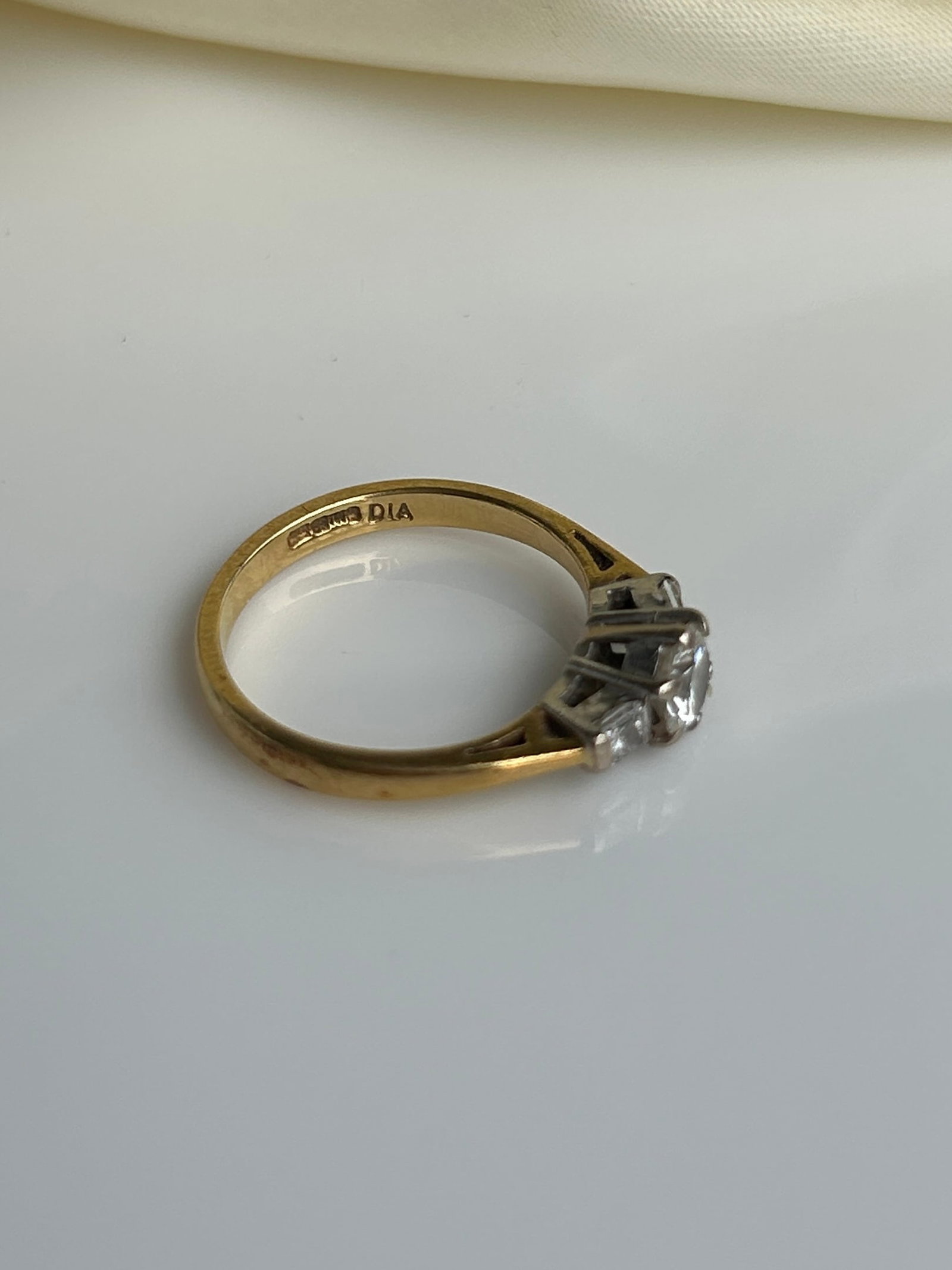 Antique Diamond 3 Stone in 18ct Gold - 2