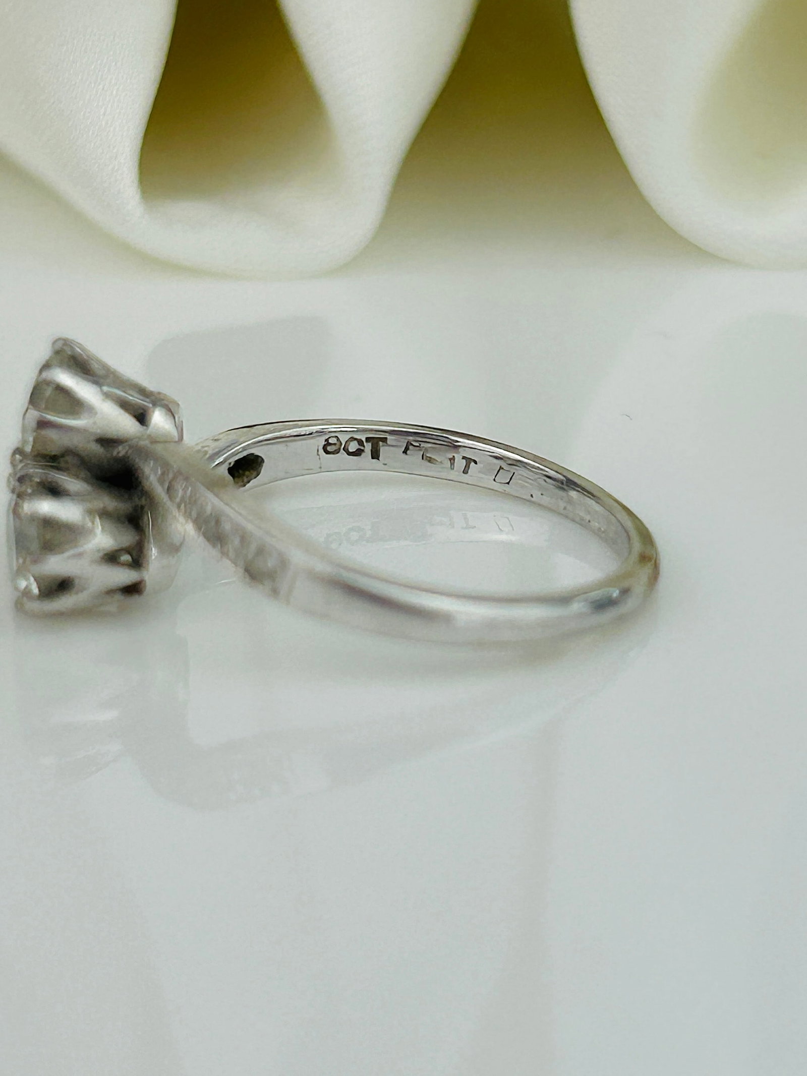Vintage 18ct White Gold and Platinum Diamond Toi Et Moi Ring - 4