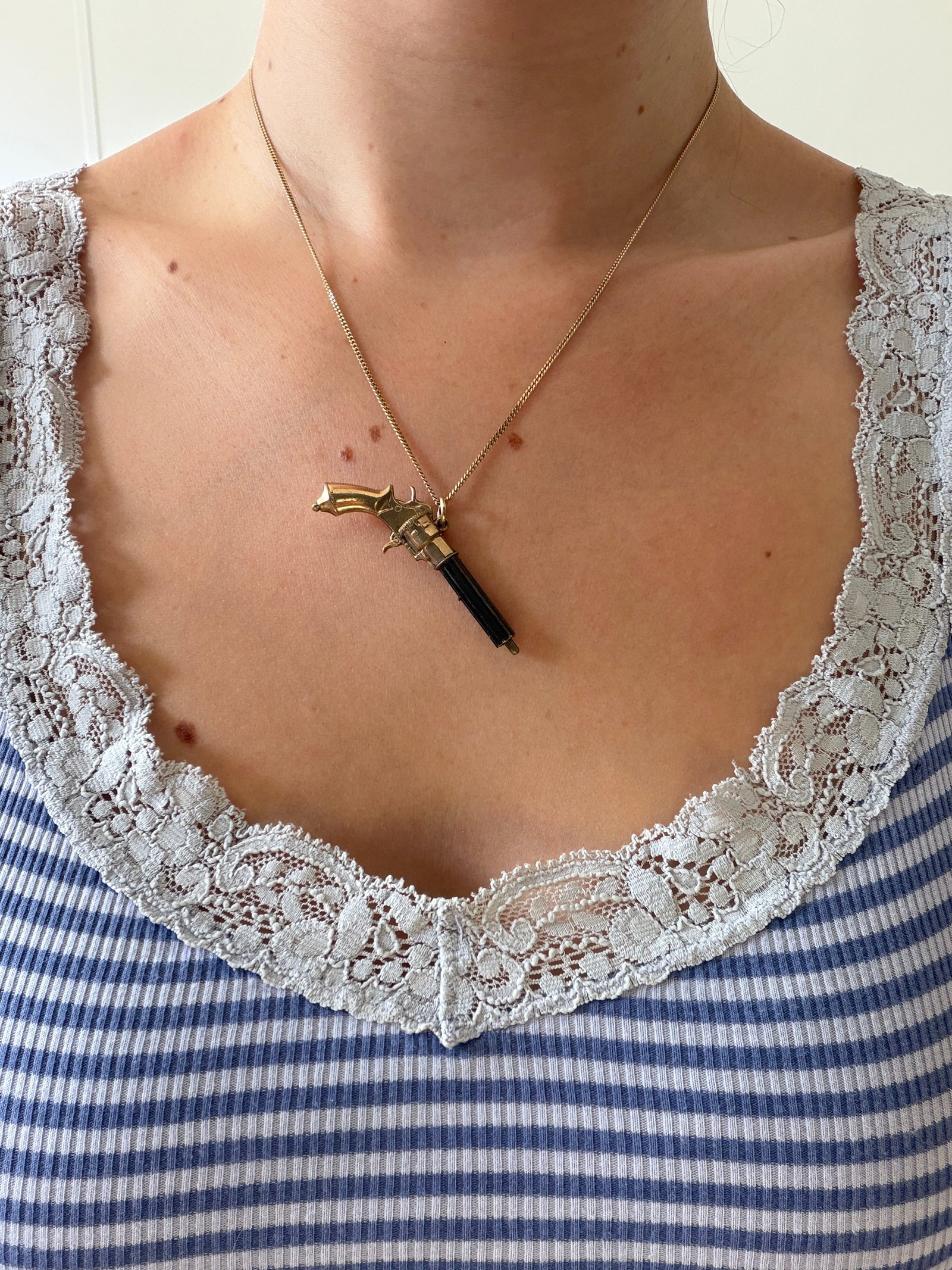AMAZING GOLD PISTOL SHAPED PROPELLING PENCIL PENDANT - 2