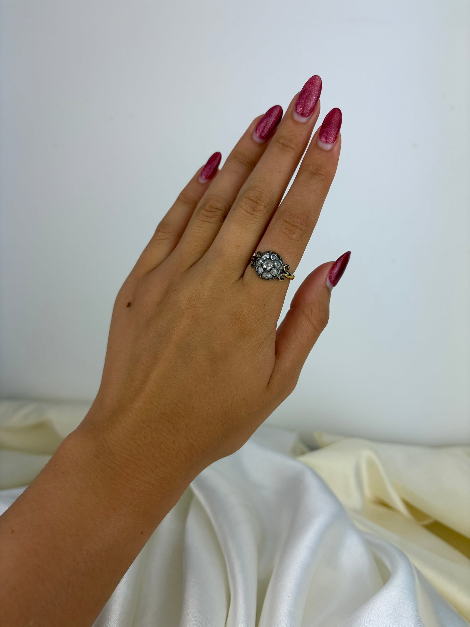 Antique Georgian Rose Cut Diamond Cluster Ring in Gold - 7