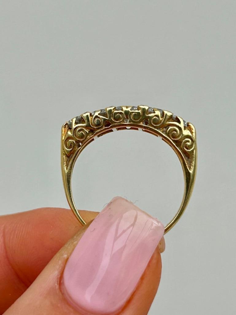 Large Diamond 5 Stone Ring with Diamond Points Approx 1.10ct in 18ct Yellow Gold - 3